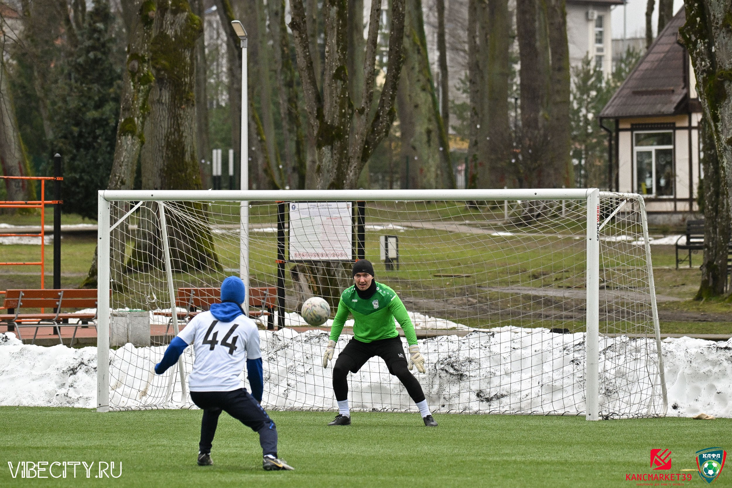 XX ЧЕМПИОНАТ КАЛИНИНГРАДСКОЙ ЛФЛ КАНЦМАРКЕТ39 сезона 2024–2025 гг. VIBECITY.RU Вайб Сити Ру Фоторепортажи Фотоотчеты Калининград