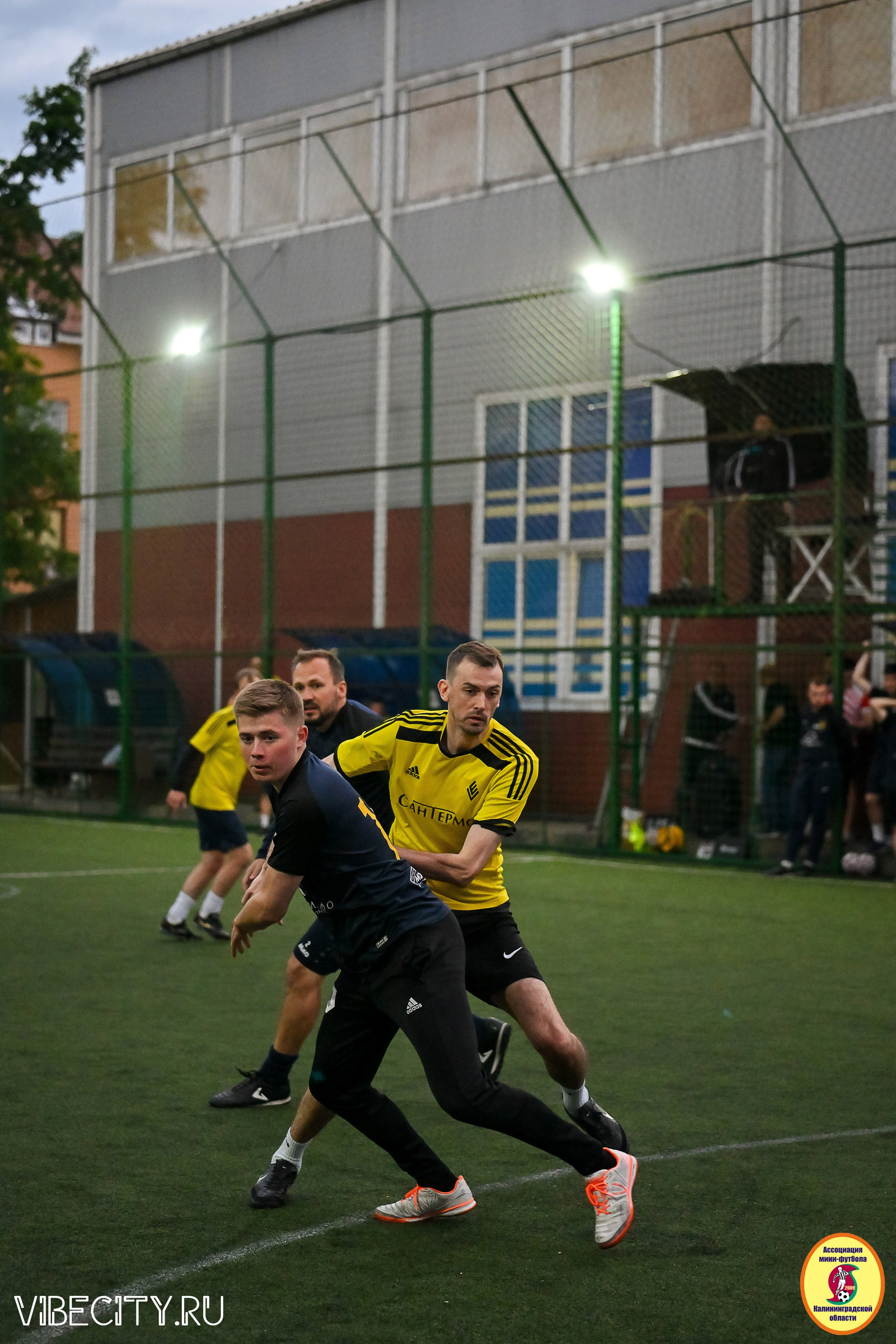 ИГРЫ МИНИ-ФУТБОЛЬНОЙ И КОРПОРАТИВНОЙ ЛИГИ. VIBECITY.RU Вайб Сити Ру Фоторепортажи Фотоотчеты Калининград