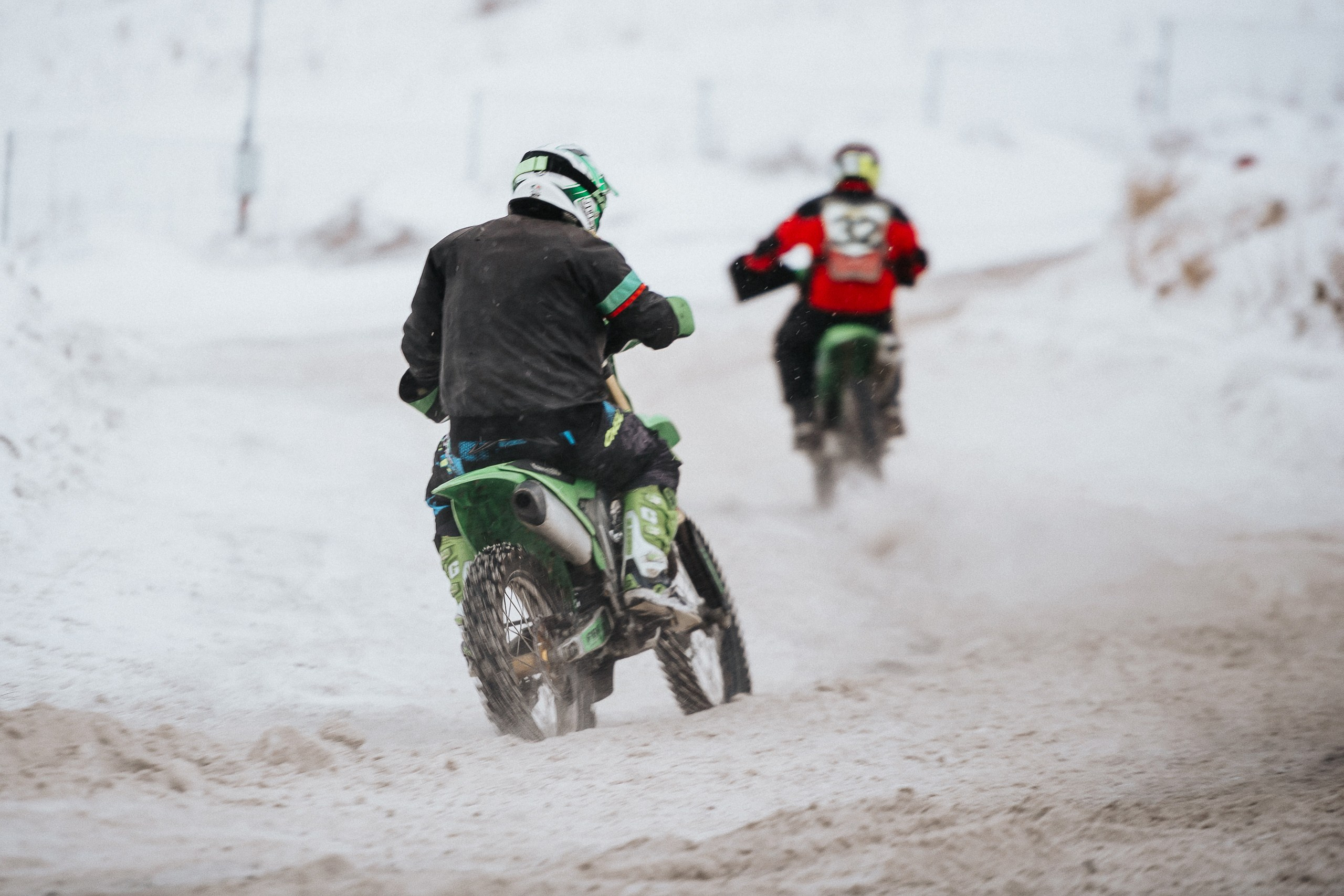29.12.2024 — Праздничная тренировка на мотоциклетной трассе Люскус. Репортажный фотограф в Кемерово