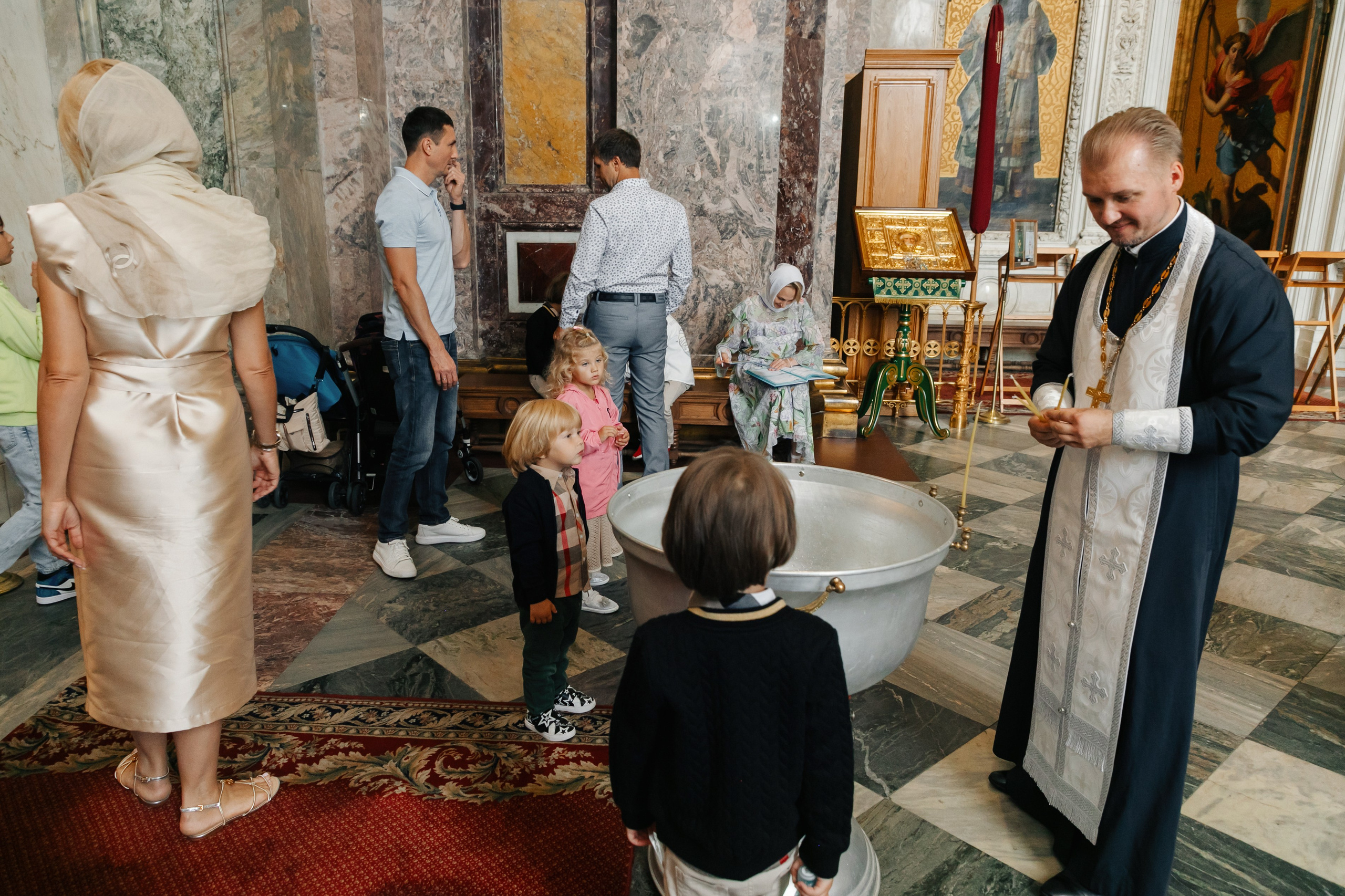 Крещение ребенка в Исаакиевском соборе СПб, крещение в церкви цена, крещение ребенка цена в спб невский район, можно крестить в исаакий, крещение в исаакиевском соборе санкт-петербурга 2023, как и где покрестить ребенка в спб, как записаться на крестины ребенка в исаакиевском соборе, фотограф на