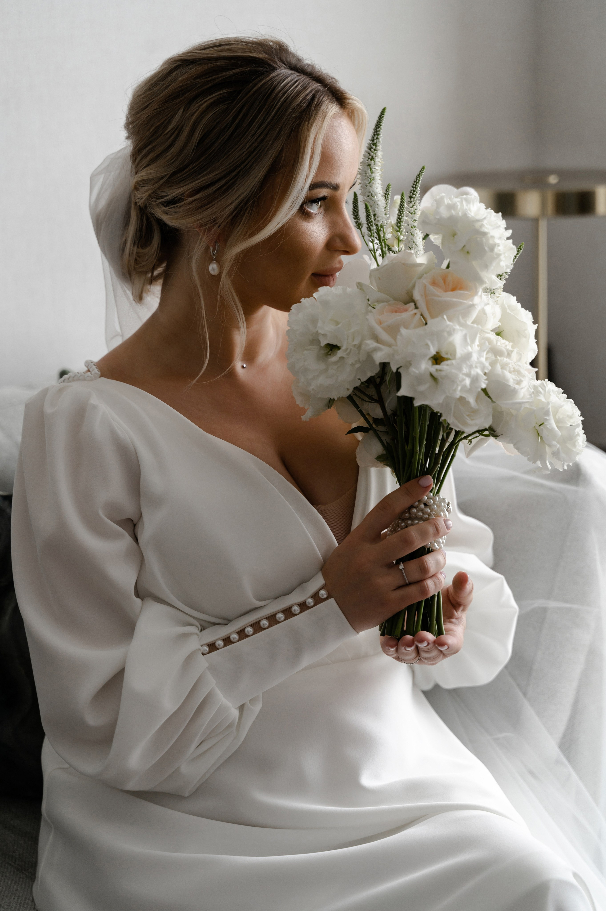 Свадебная фотосессия в отеле Hayat Regency Rostov. Свадебный фотограф в Ростове Максимов Максим