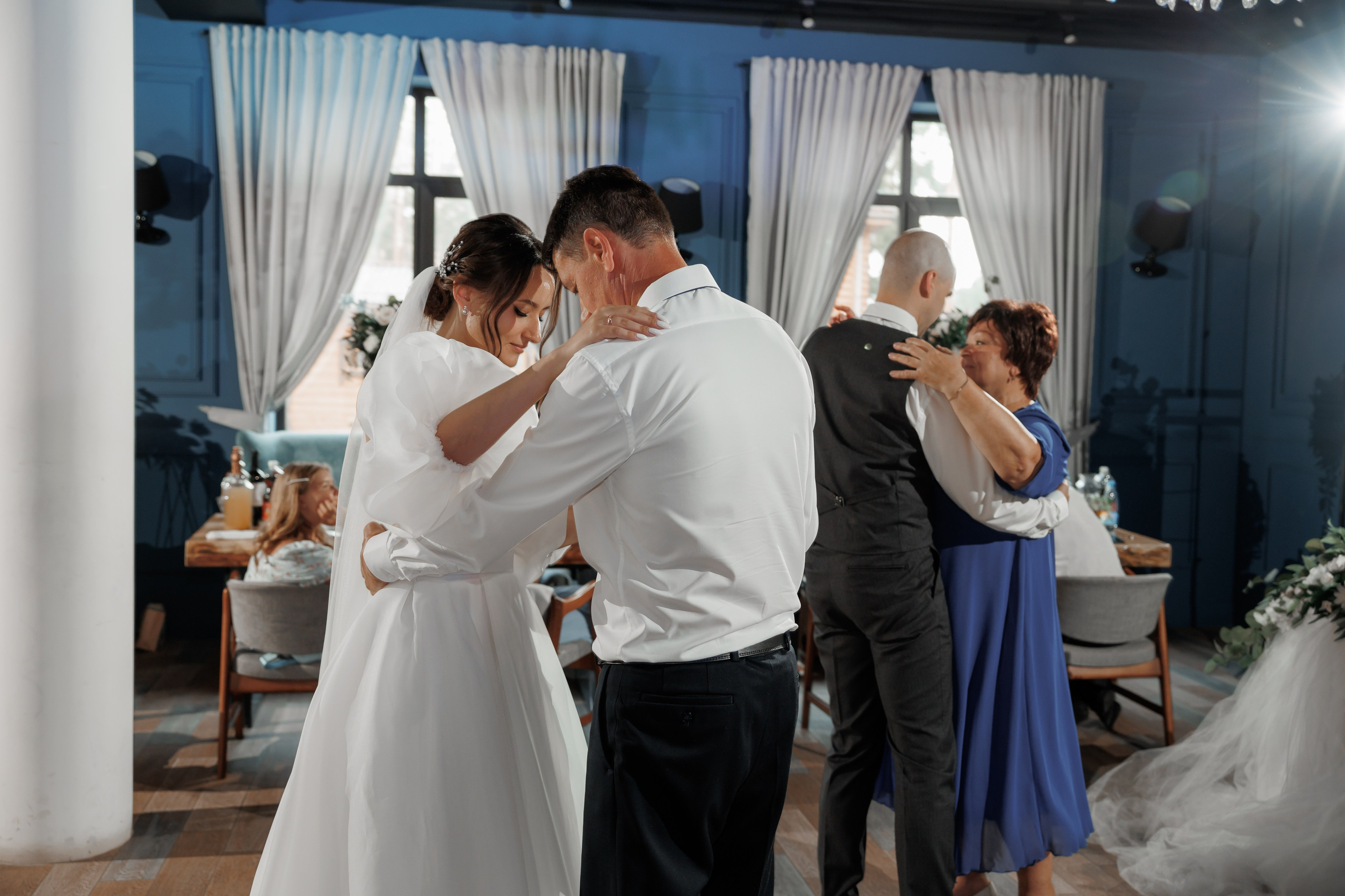 Полина и Дмитрий, загородный клуб «Барин», ЗАГС в г. Пушкино. Свадебный и репортажный фотограф (Москва, Королев и другие)