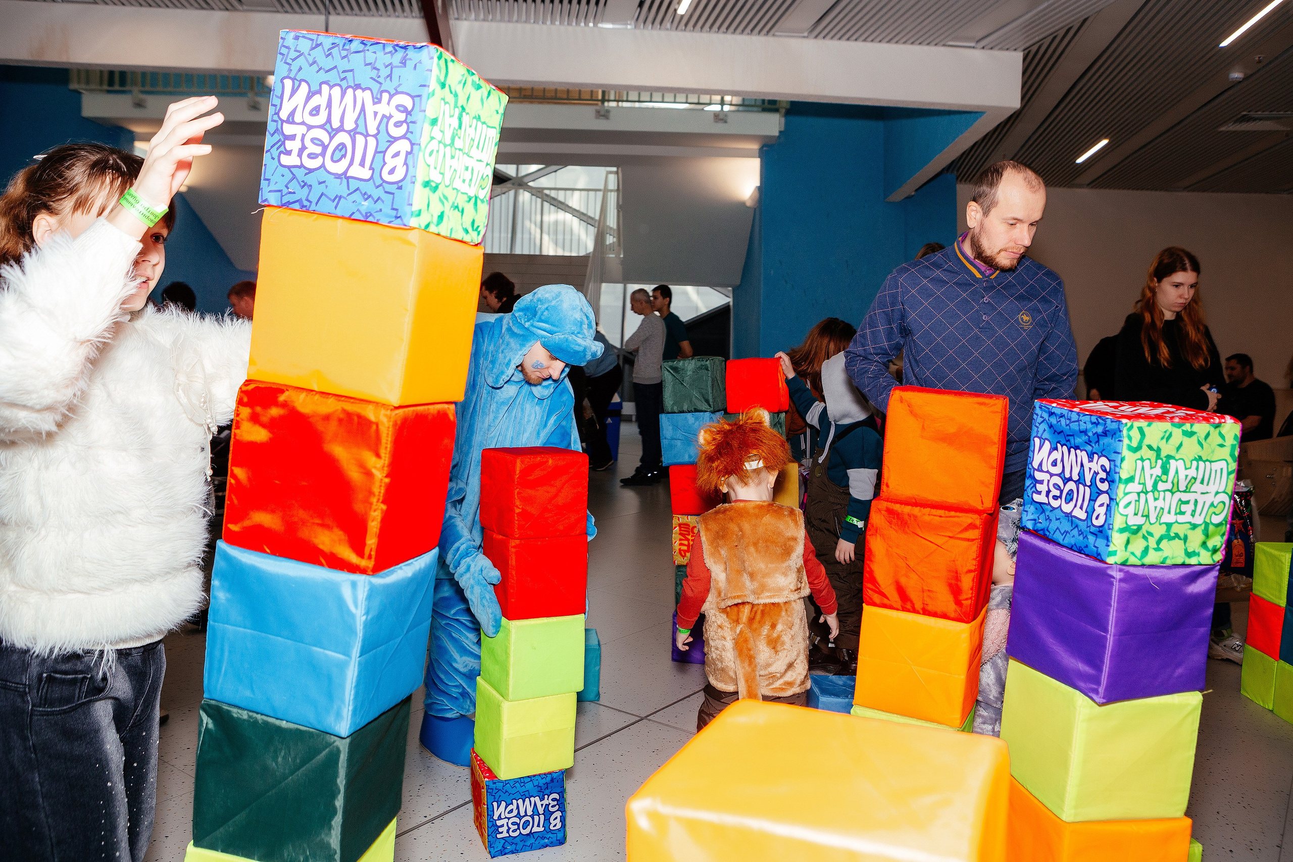 Благотворительный НГ. Фонд Завтра. Контент фотограф, съемка для маркетплейсов, фуд съемка и репортажи в Новосибирске Ралия Галеева