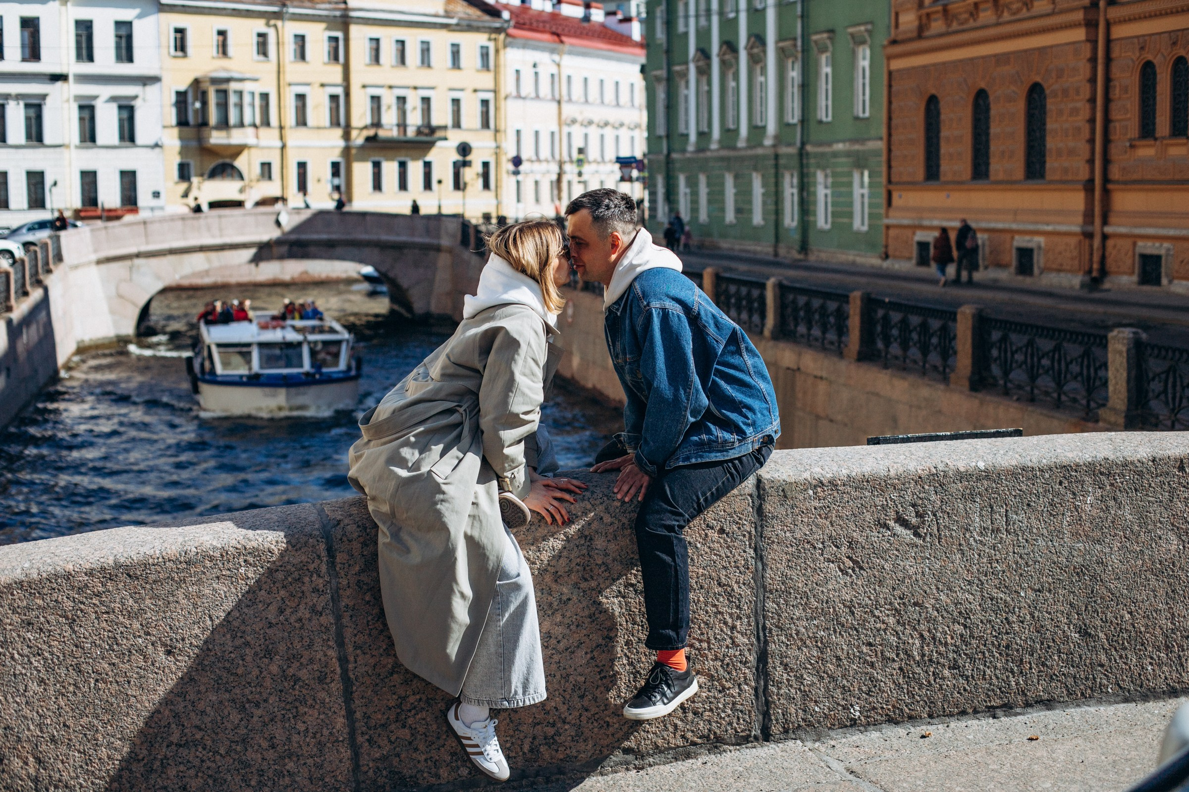 Ирина и Евгений в мае. Фотопрогулка в Петербурге. Индивидуальный и семейный фотограф в Санкт-Петербурге