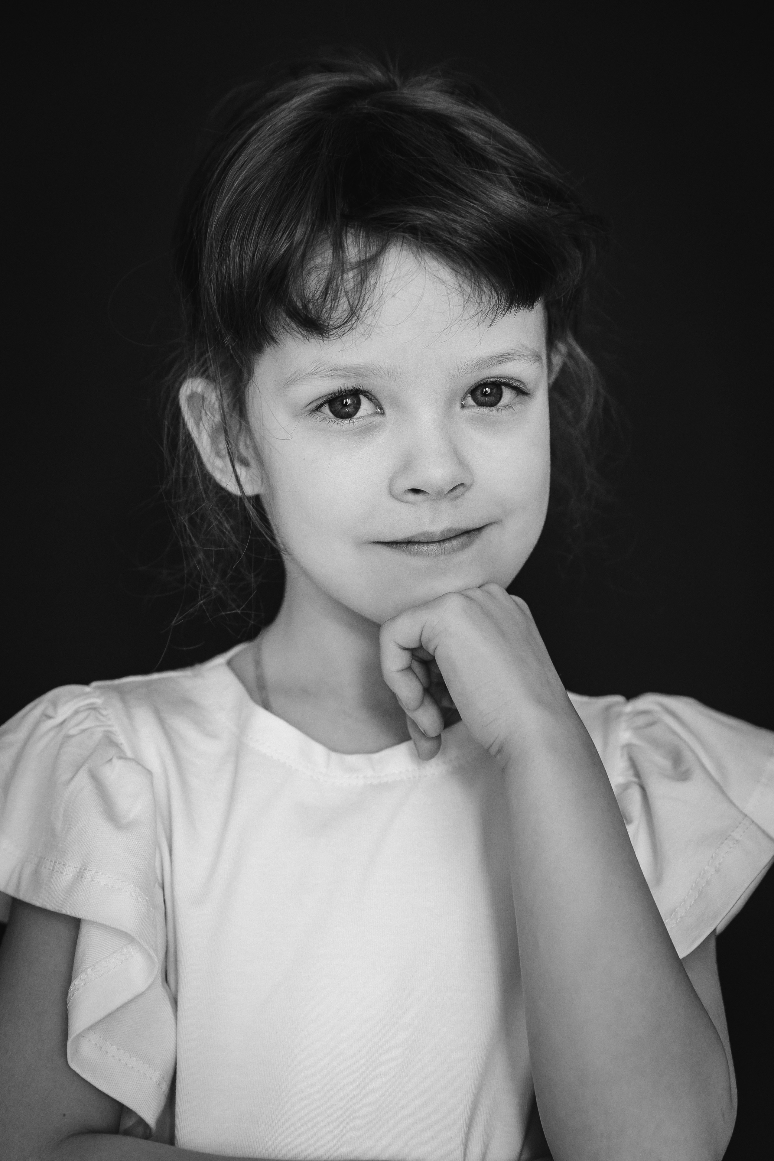 Минимализм / портреты + ЧБ. Детский фотограф, выпускные альбомы в Нижнем Новгороде Бодягина Мария