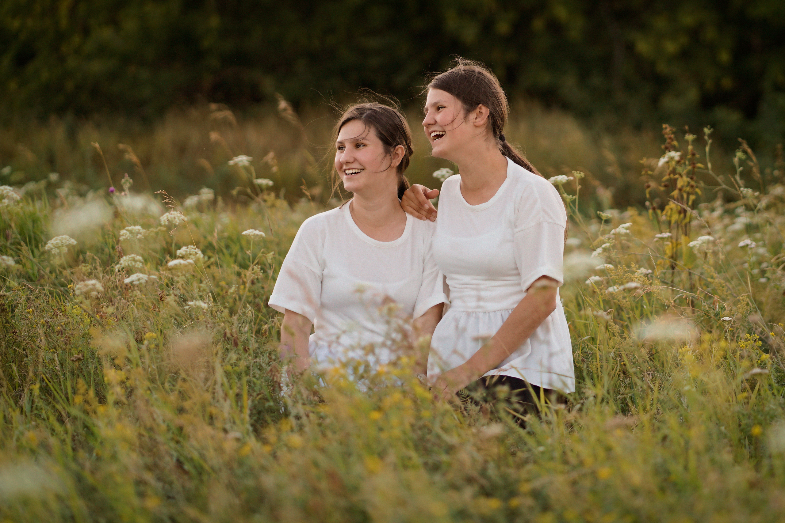 Девочки-двойняшки Маша и Лида. Детский и семейный фотограф в Давлеканово Волкова Вероника