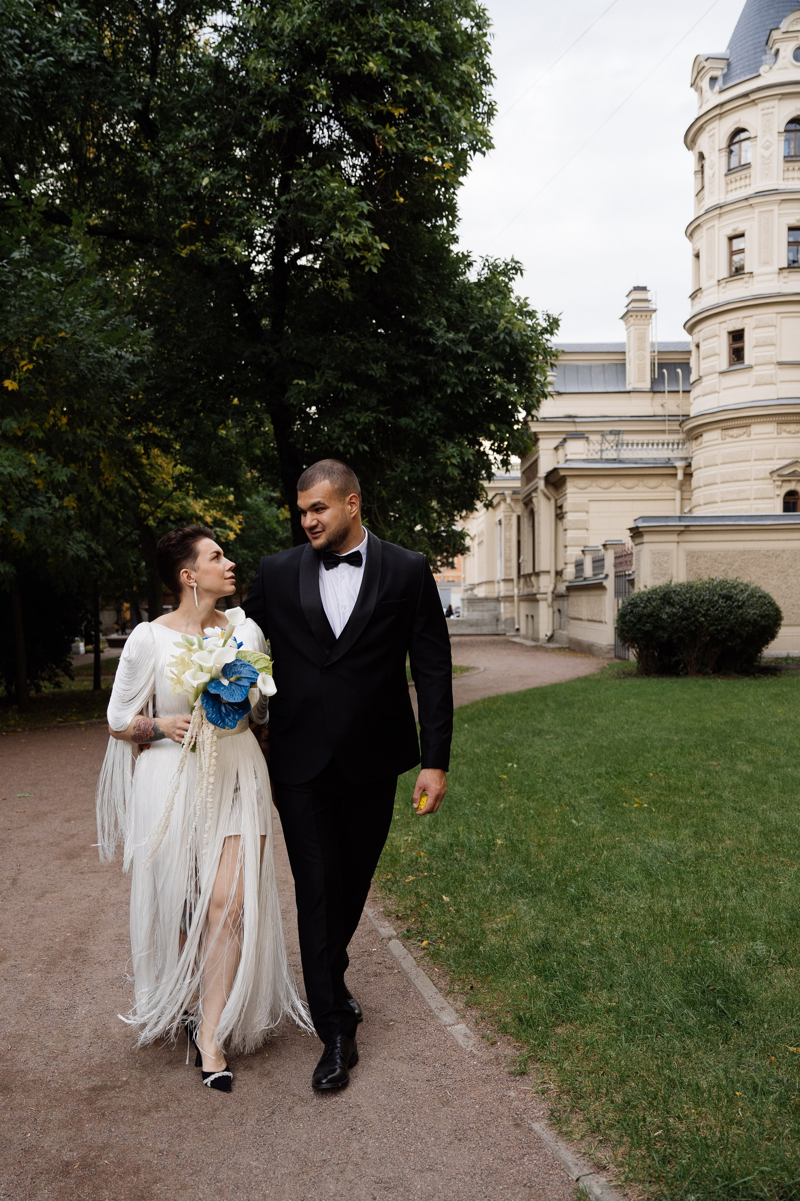 Свадьба в сошиал клабе. Свадебный фотограф организатор в Санкт-Петербурге Ассоль Опарина
