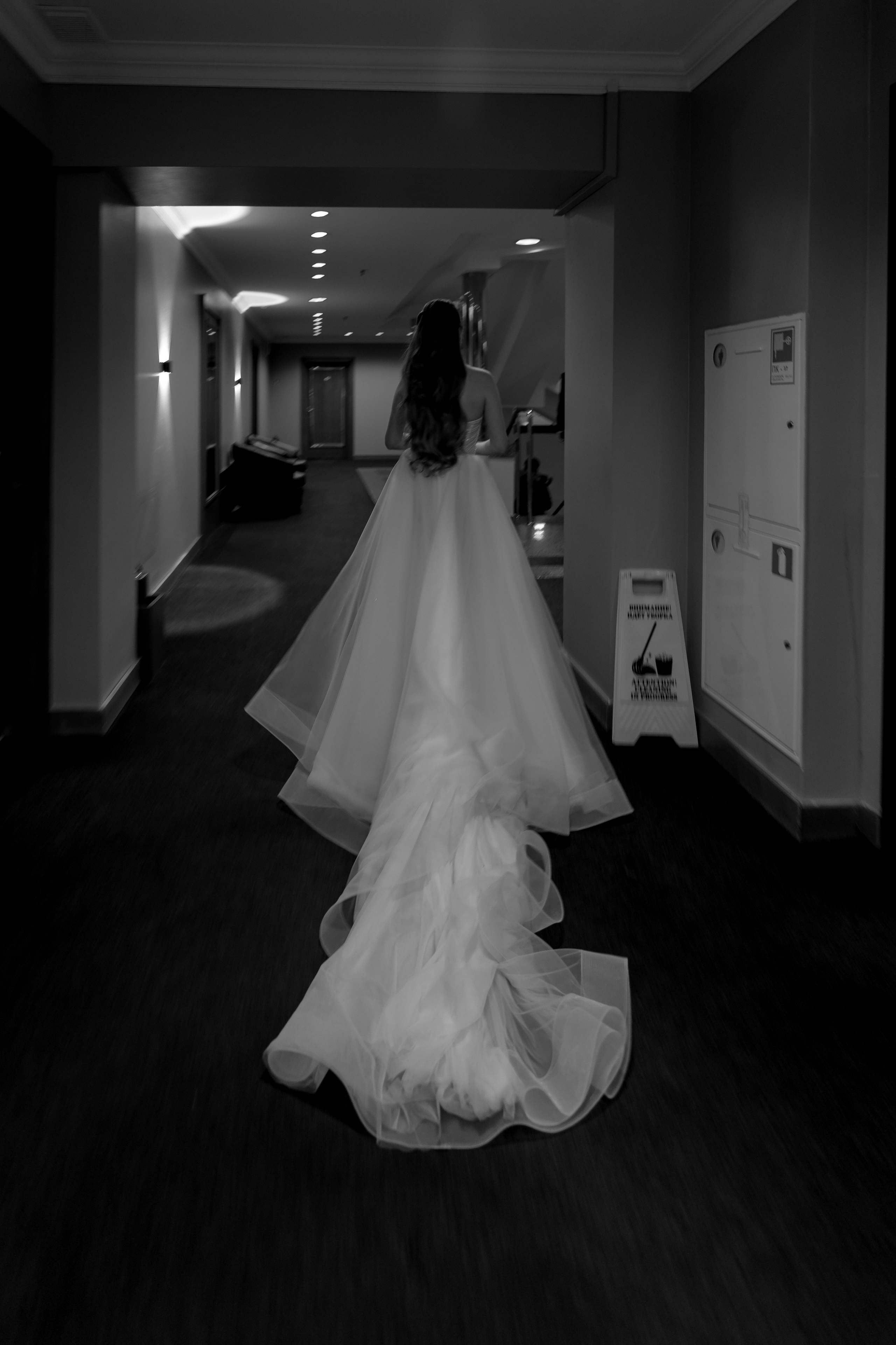 СВАДЕБНАЯ СЬЕМКА СБОРОВ В ОТЕЛЕ И ВЫЕЗД НА ЦЕРЕМОНИЮ (СНЯТО В СИБИРЕ В НИЖНЕВАРТОВСКЕ). Профессиональный фотограф, Санкт-Петербург — Виктория Богомолова