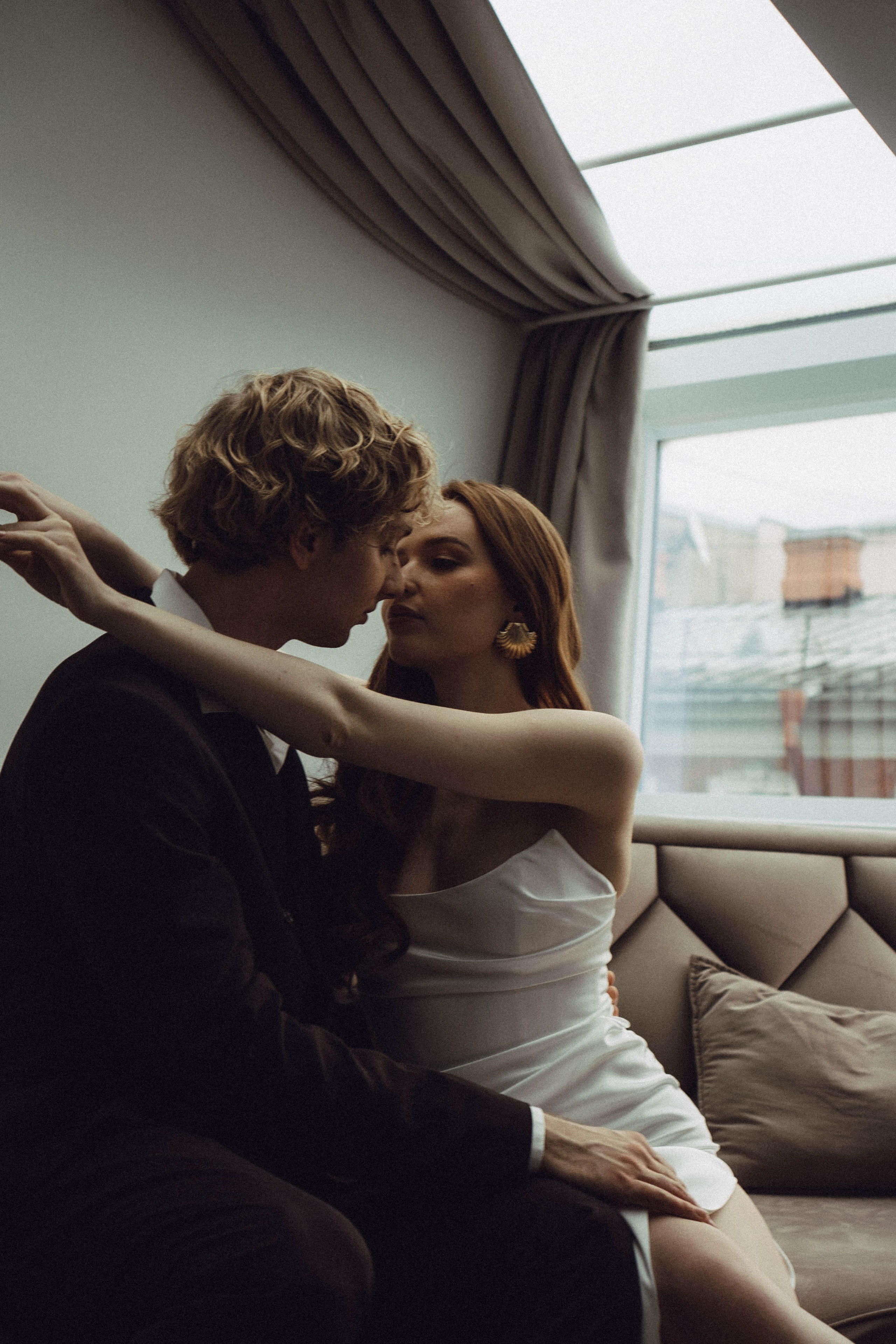 СВАДЕБНАЯ СЬЕМКА В ОТЕЛЕ. СБОРЫ ЖЕНИХА И НЕВЕСТЫ И ТАКЖЕ ТОР И ПОДГОТОВКА К ПРОГУЛКЕ. Профессиональный фотограф, Санкт-Петербург — Виктория Богомолова