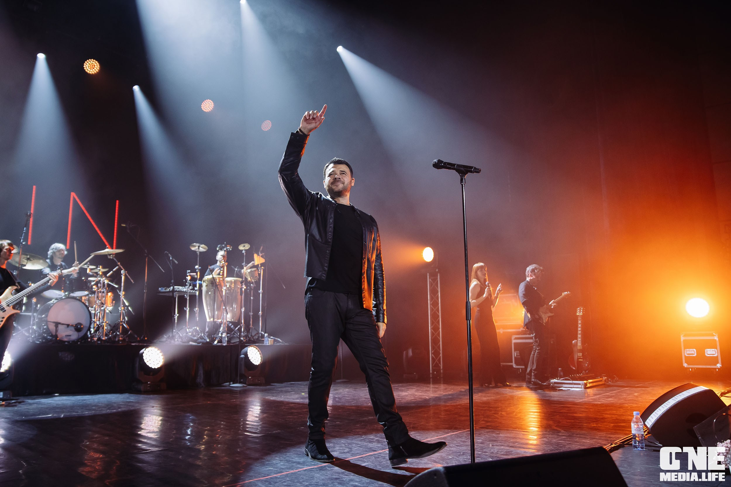 Фоторепортаж с концерта Эмина в Янтарь Холле. One Media Life: фоторепортажи, фотоотчеты с мероприятий и заведений