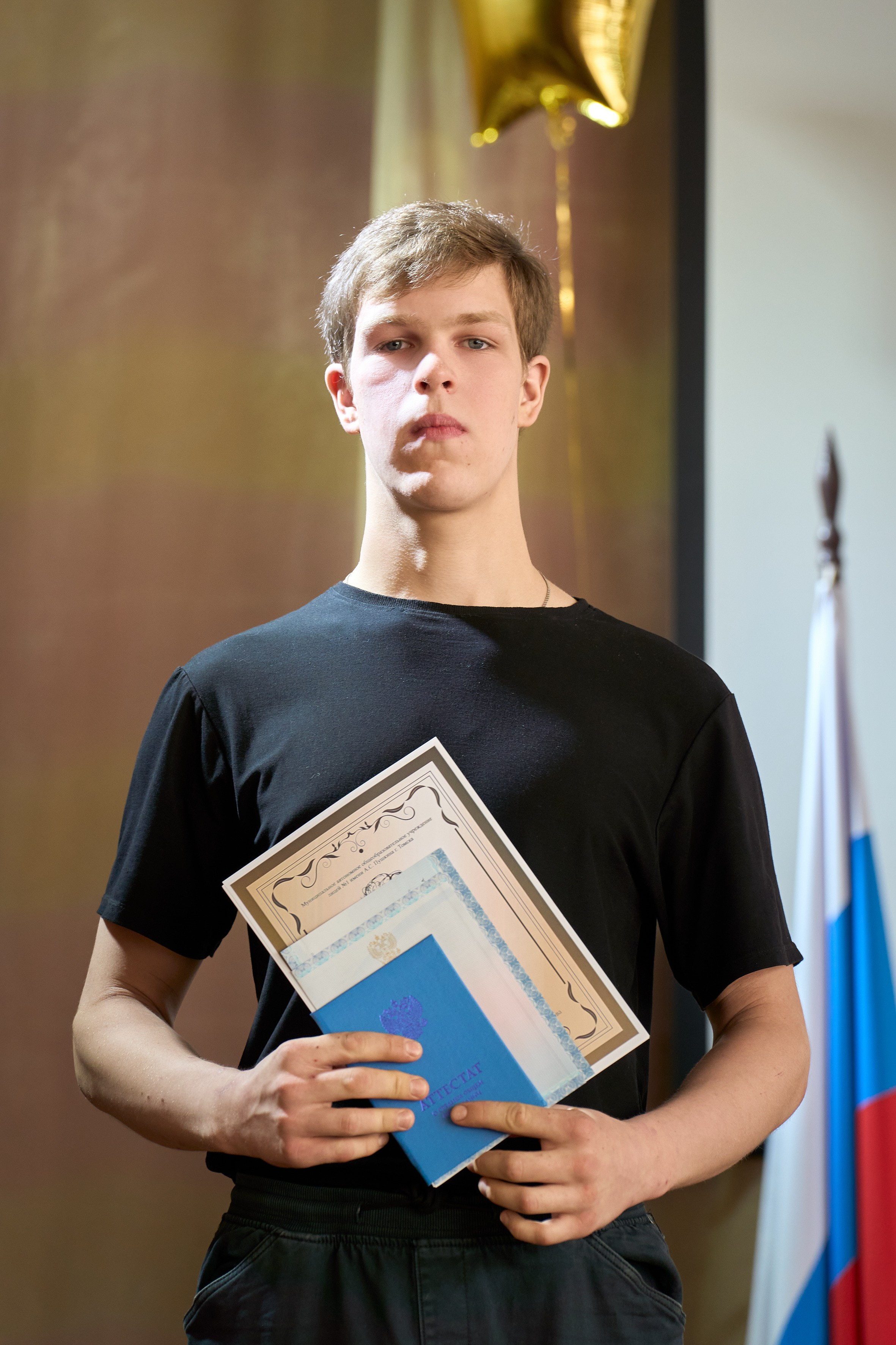 Вручение аттестатов 11 класс. Репортажный и портретный фотограф в Томске Ларионов Артём