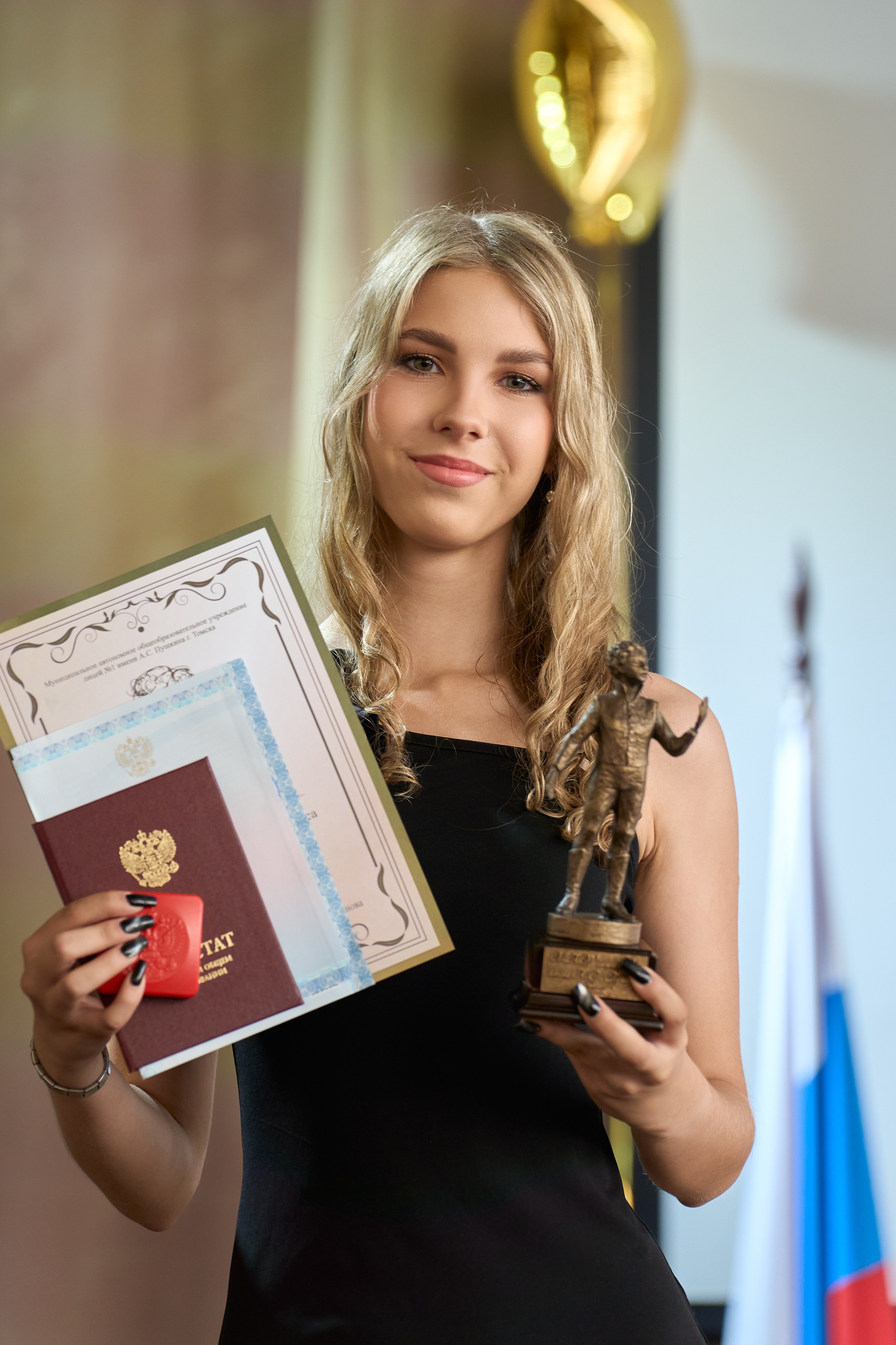 Вручение аттестатов 11 класс. Репортажный и портретный фотограф в Томске Ларионов Артём