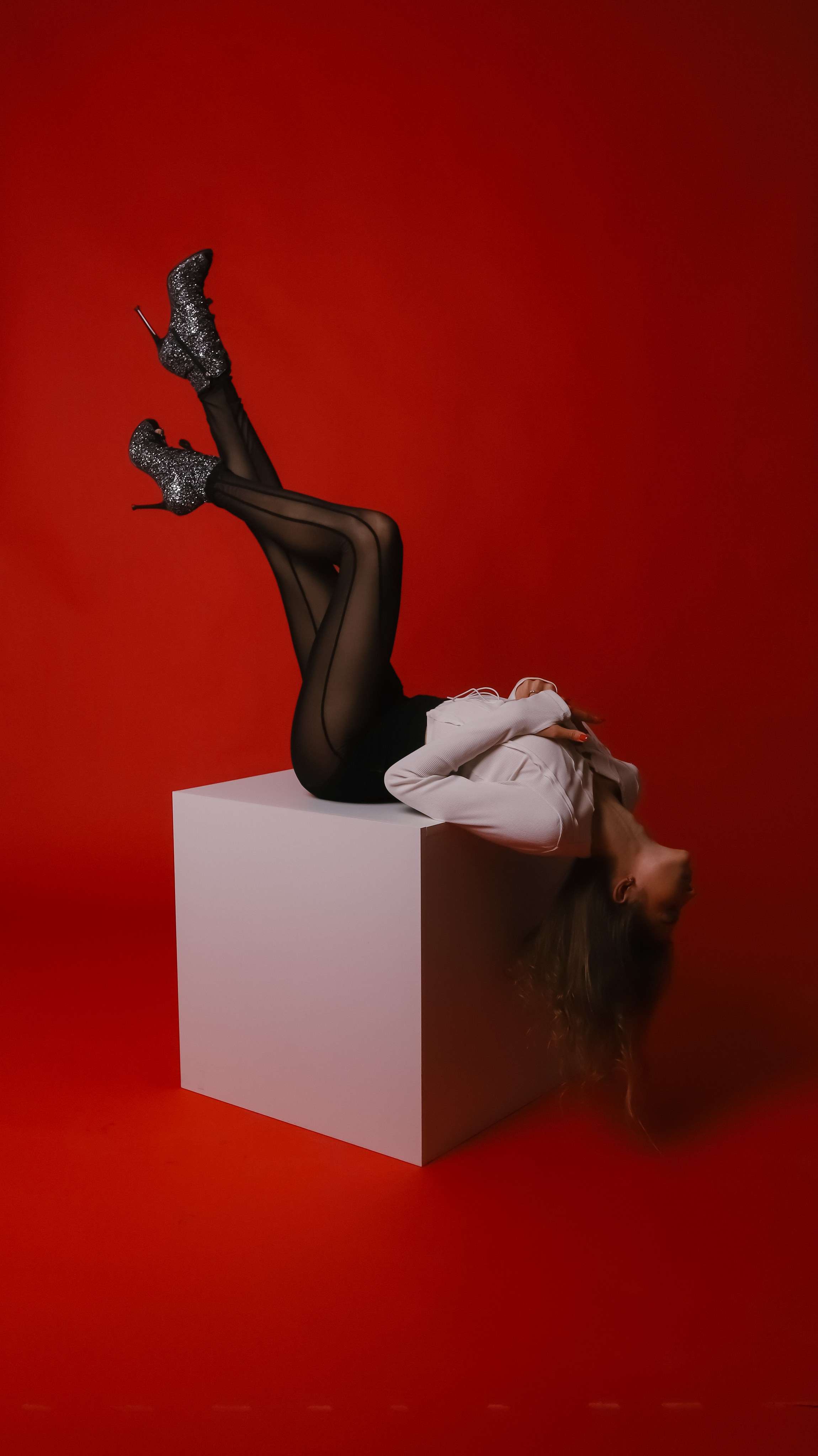 Притягательная женственность Софии. Автопортретная