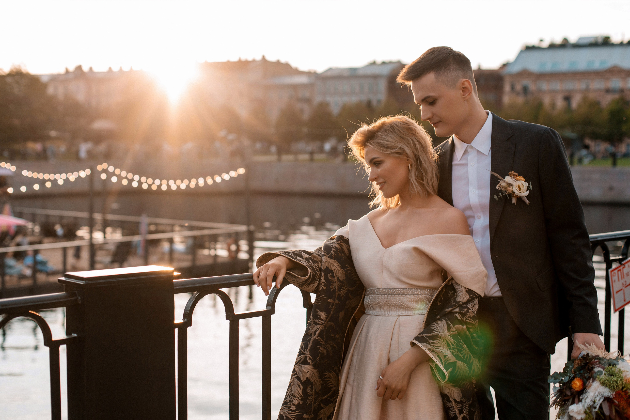 Свадьба для двоих с прогулкой в Выборге. Свадебный фотограф в Санкт-Петербурге Вика Стукачева