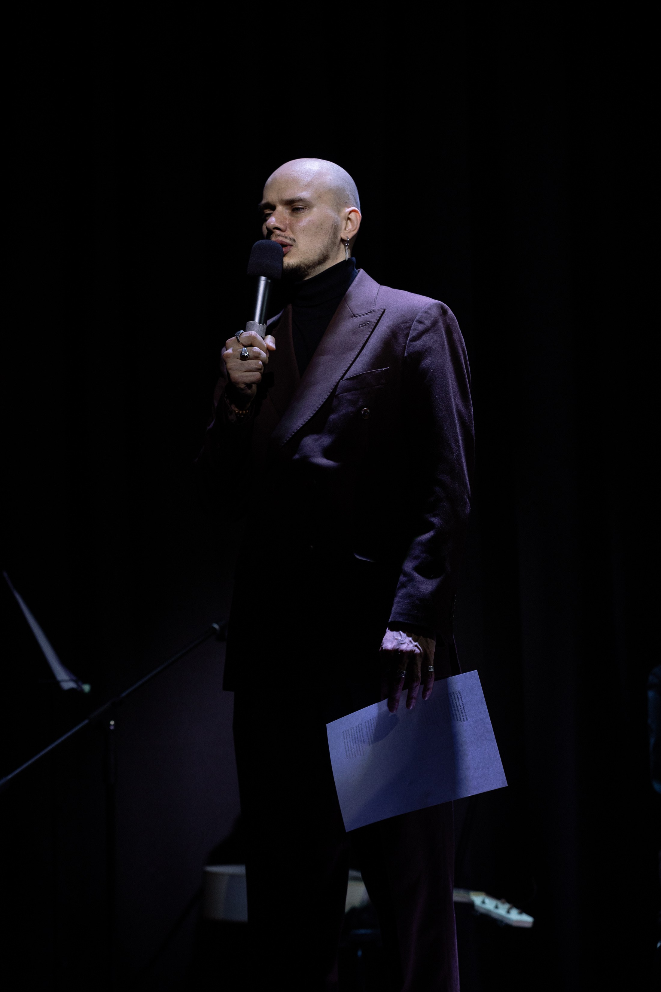 Поэтический вечер с Игорем Бушмелевым и Никой Станиславчик. Фотограф Юлия Мальцева