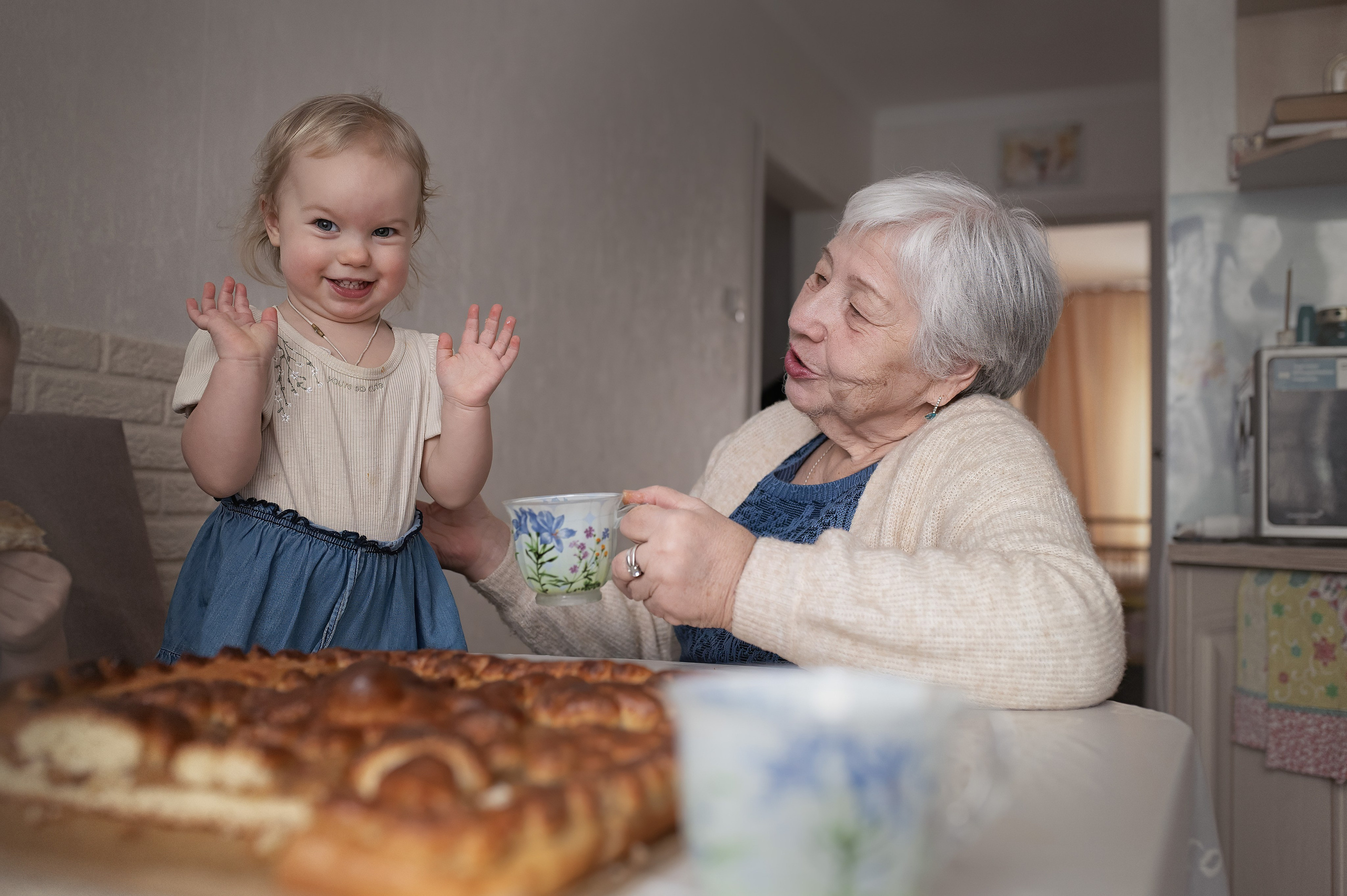 Семья Ляминых дома. Фотографы крещения/венчания  Красноярск Татьяна и Вячеслав Переваловы