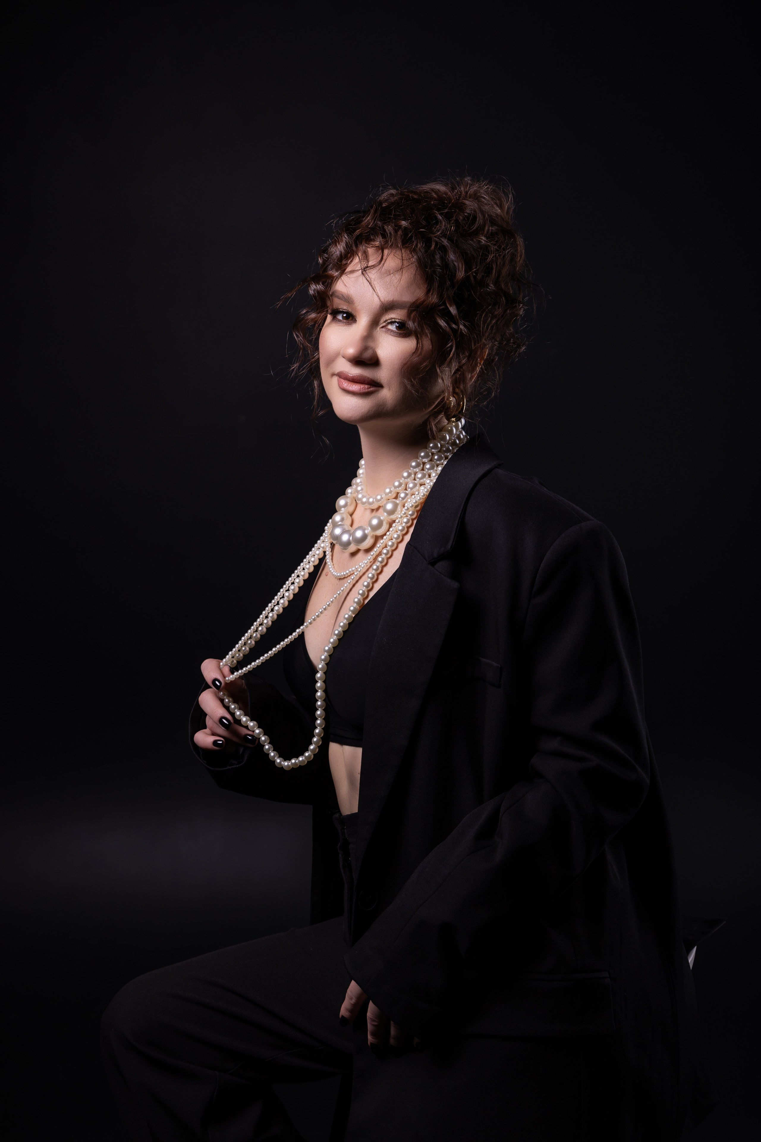 Ольга в фотостудии. Фотограф свадебный, репортажный, индивидуальный, фото для маркетплейсов, брендов, автосалонов