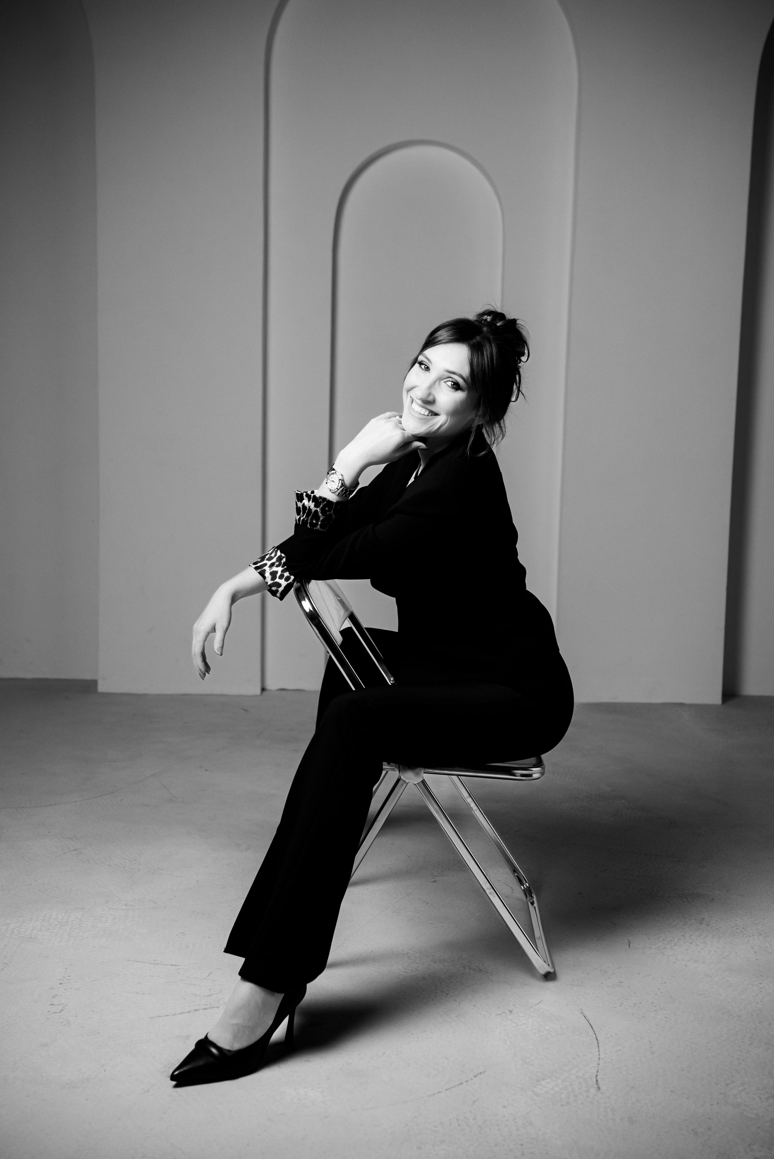 Индивидуальная фотосессия для девушки в студии Волгоград. Фотограф в Волгограде и Волжском Александр Горбань