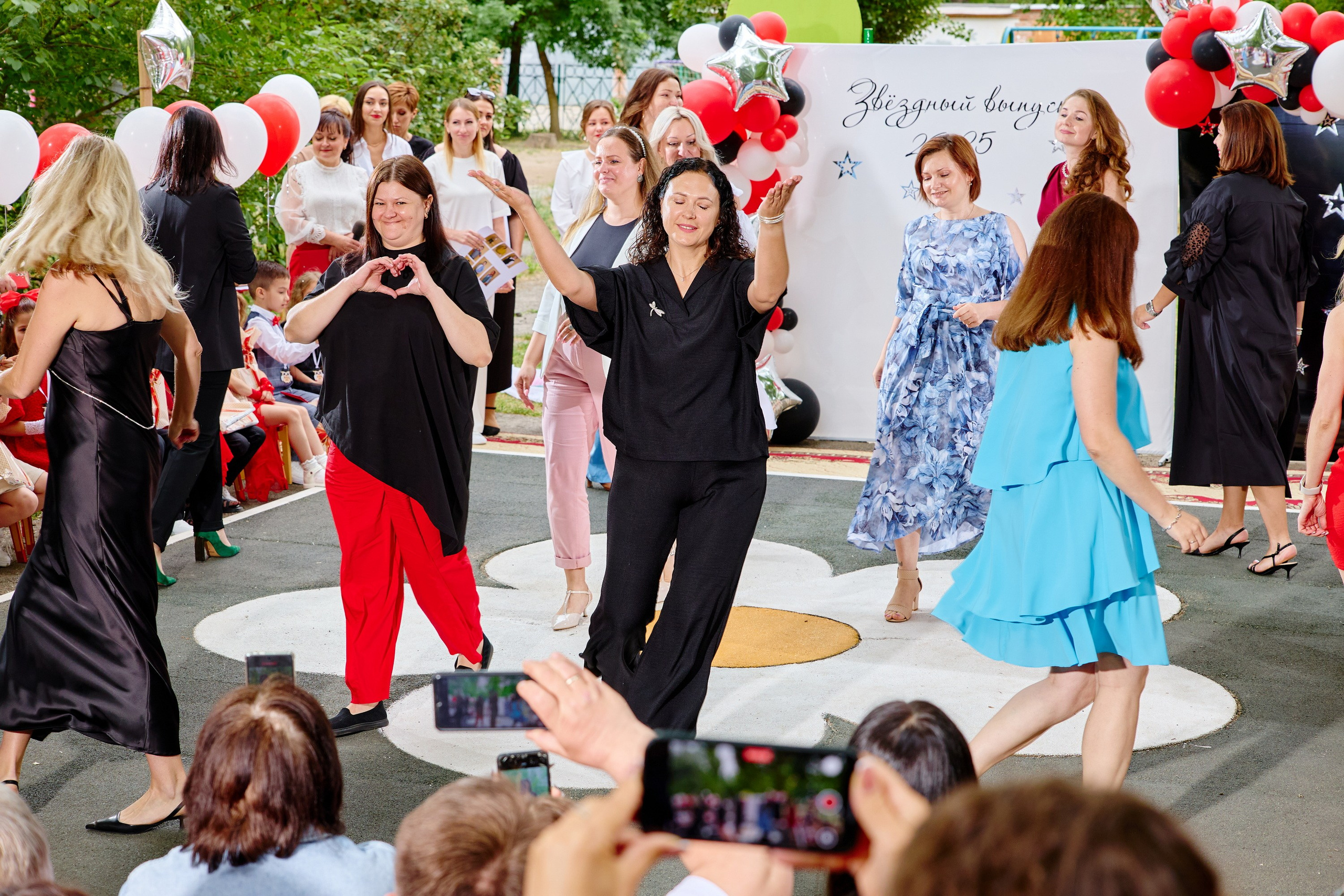 Выпускной 45 сад. Фотограф Выпускные альбомы Таганрог Сергей Коробченко