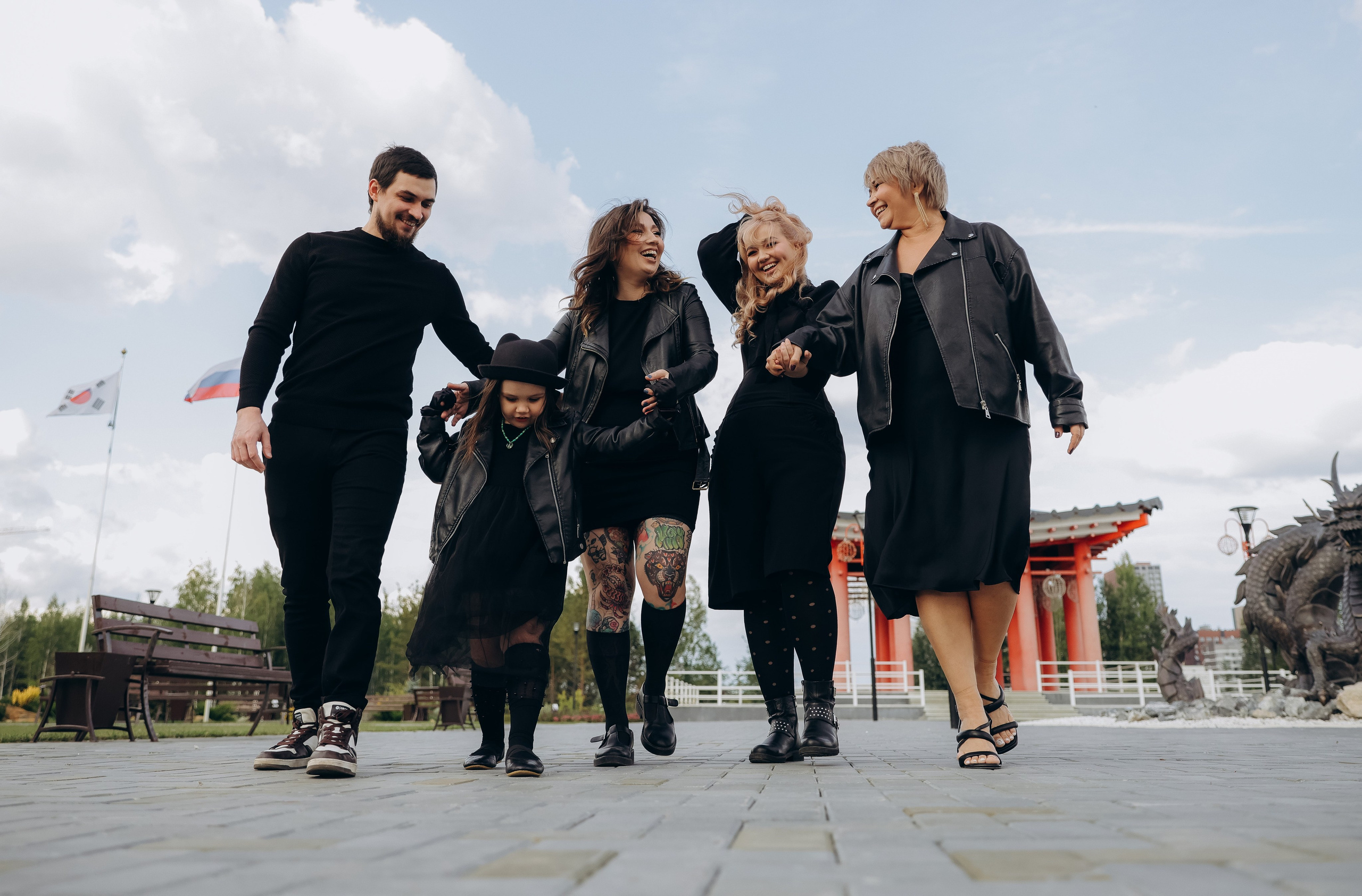 Семья в черном. Мультифотограф Динара Ахмедзянова