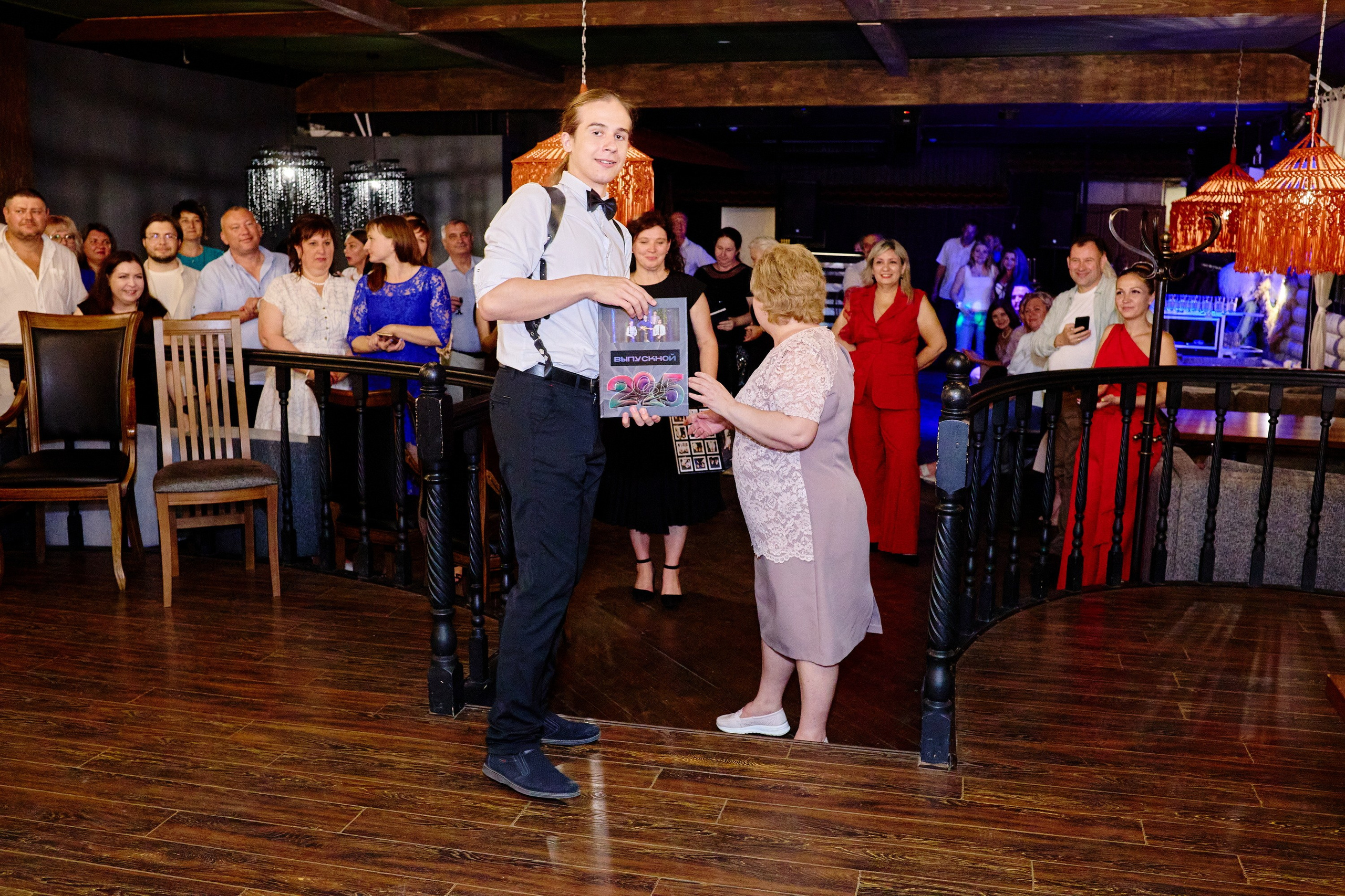 Выпускной 35 Сош. Фотограф Выпускные альбомы Таганрог Сергей Коробченко