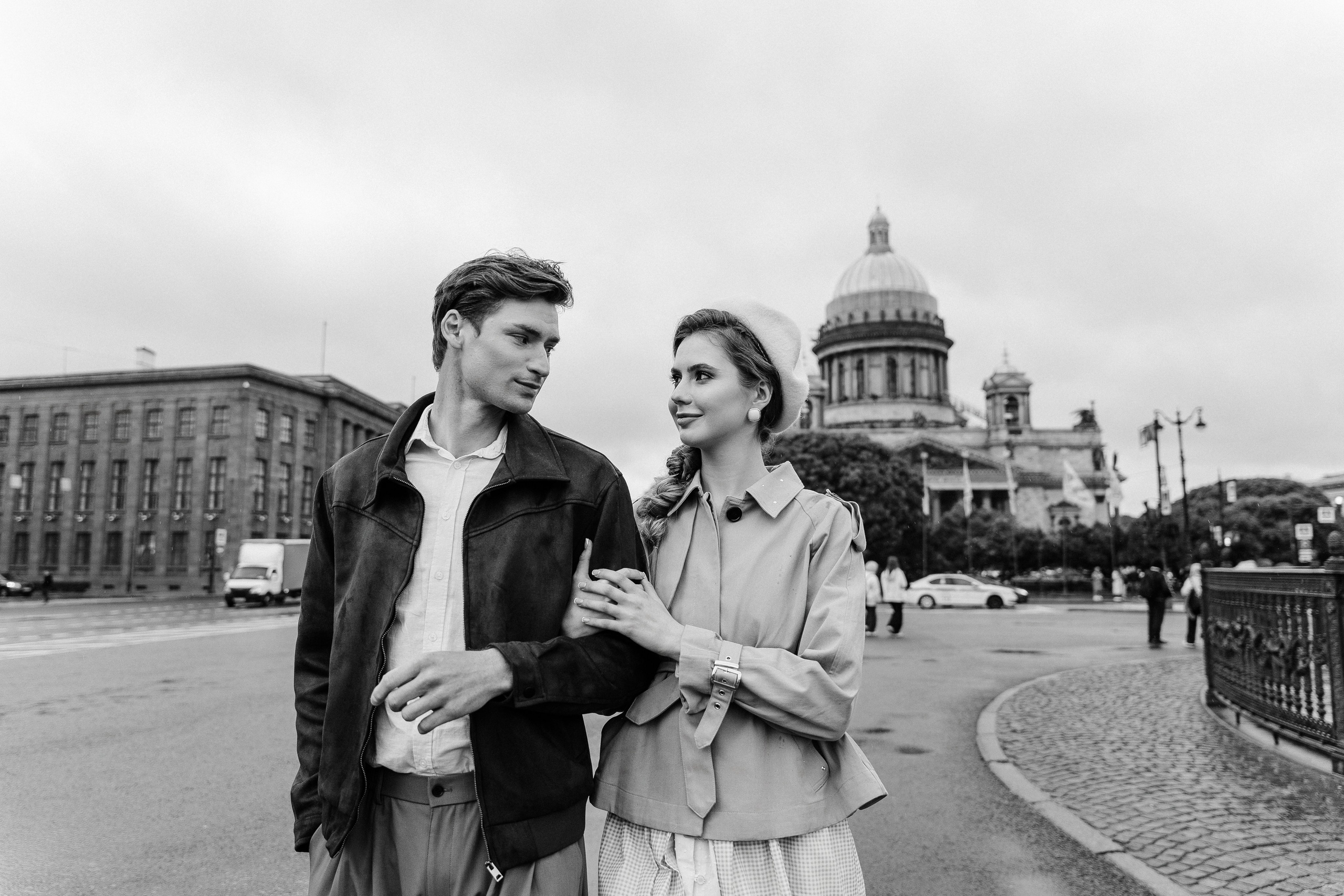 Двое под одним зонтом