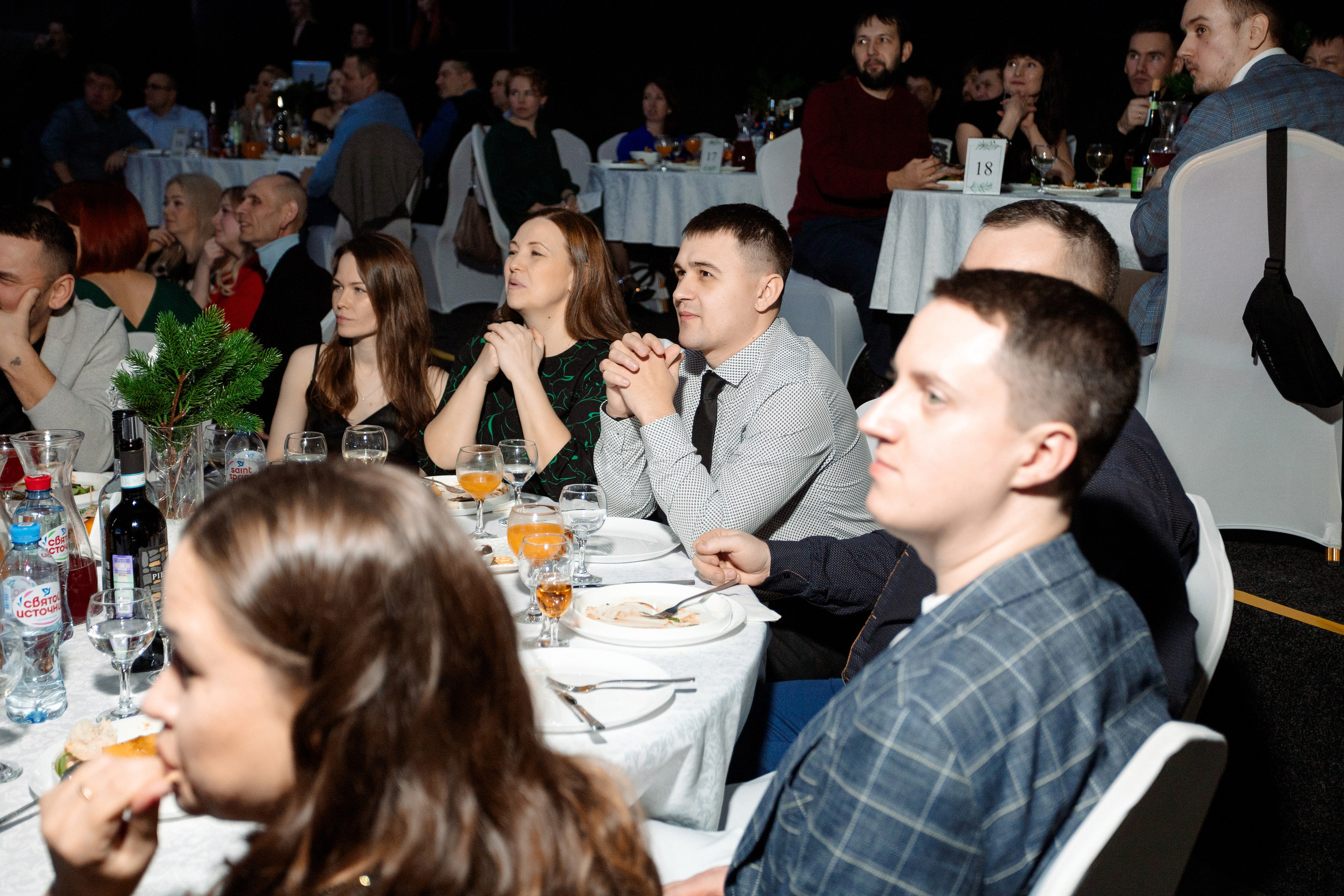 РЕПОРТАЖ: НОВЫЙ ГОД В ДК МЕТАЛЛУРГ. Профессиональный фотограф в Ижевске Леша Петров