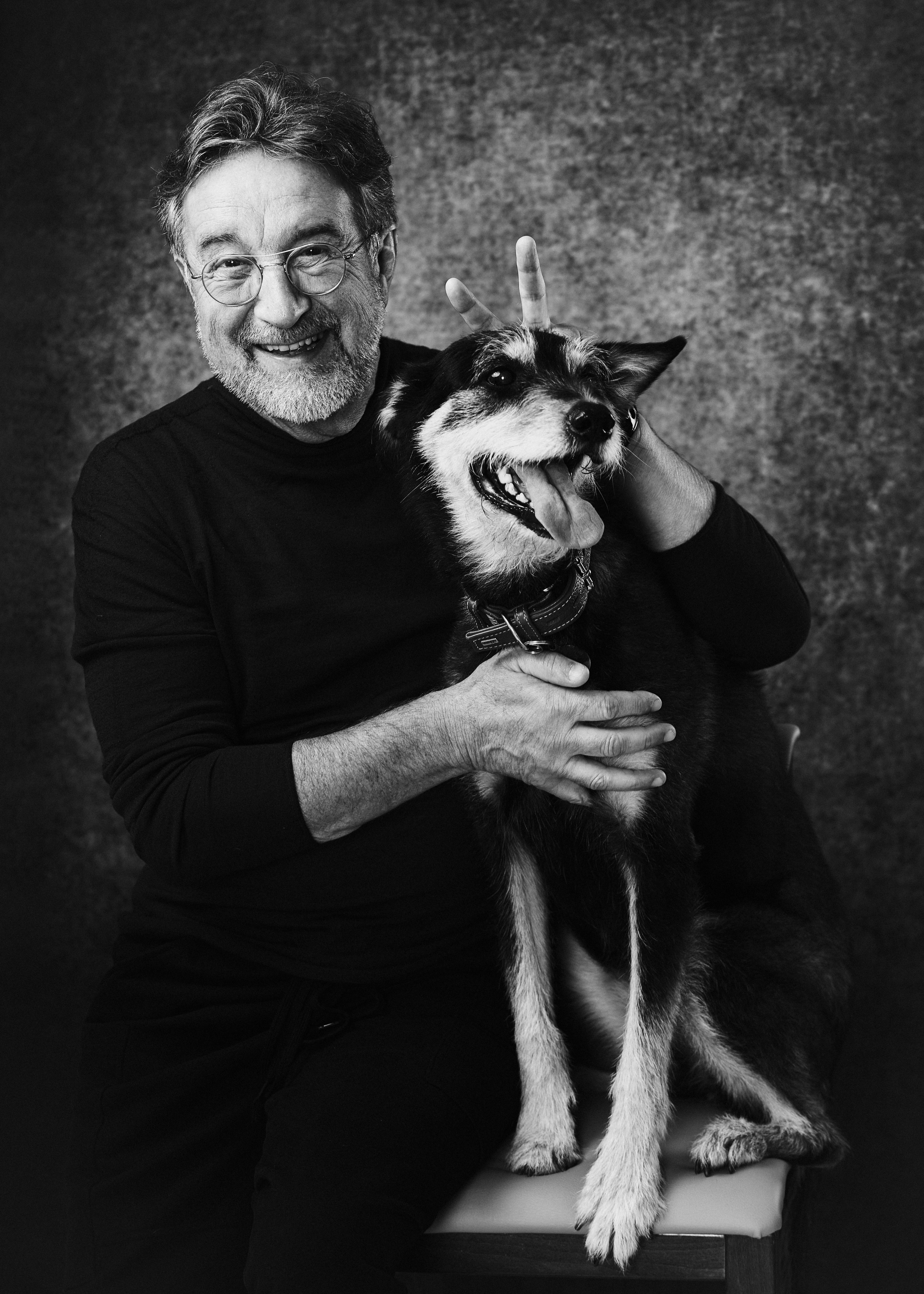 Выставка в Галерее Классической фотографии «У любви четыре лапы». Фотограф Михаил Стенин