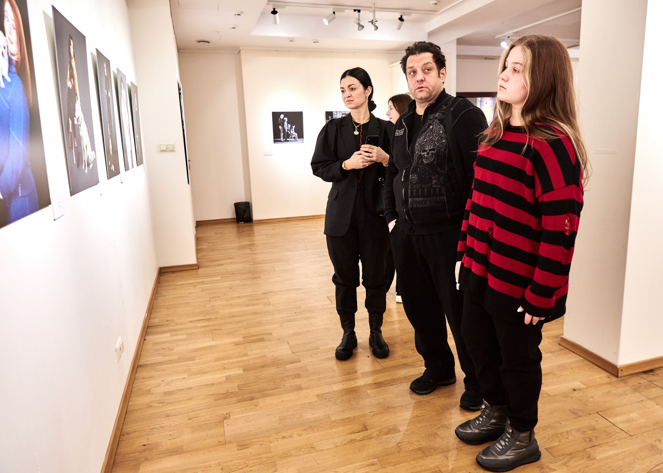 Выставка в Галерее Классической фотографии «У любви четыре лапы». Фотограф Михаил Стенин