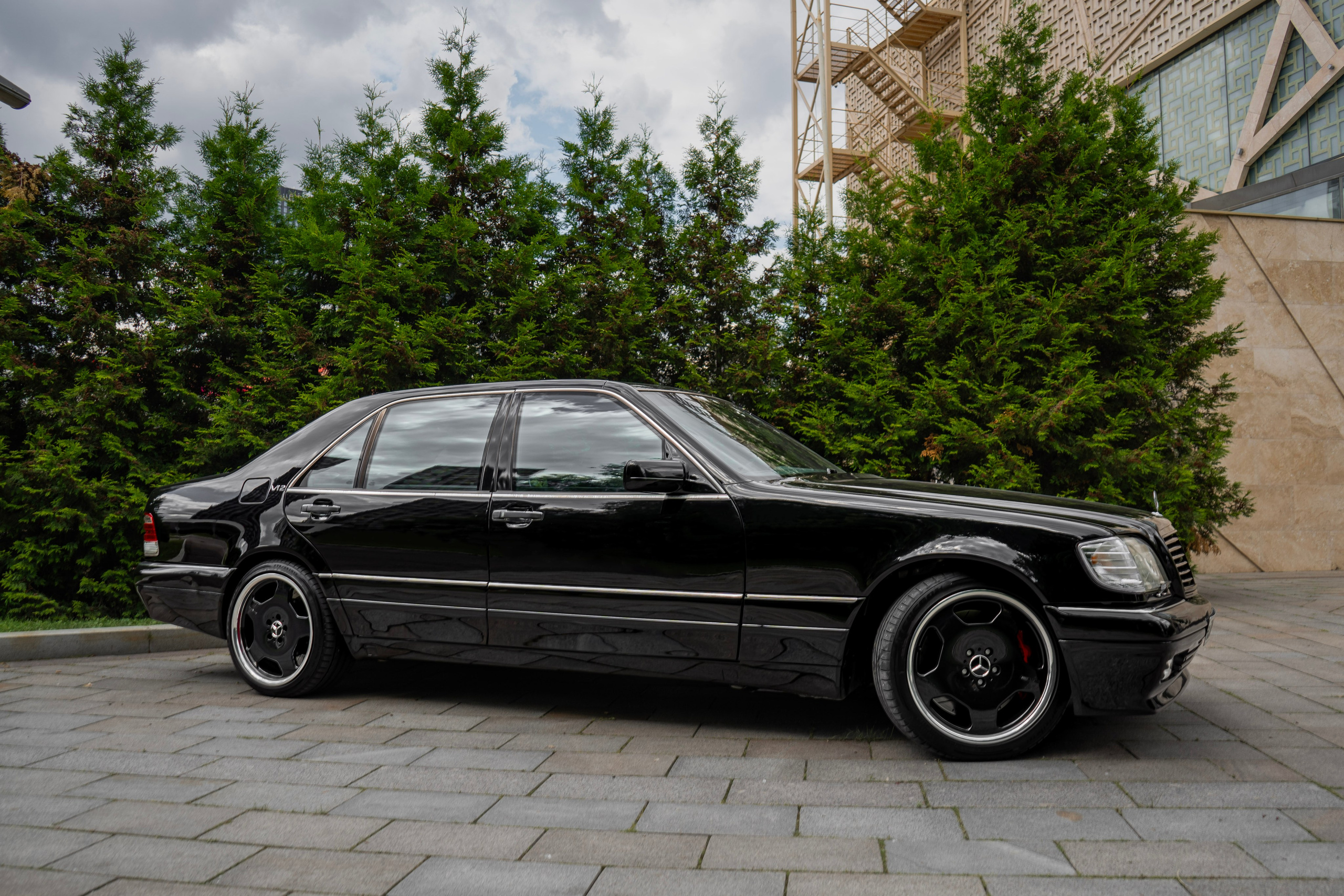 Mercedes W140. Автомобильный фотограф Ногинск Денис Городок