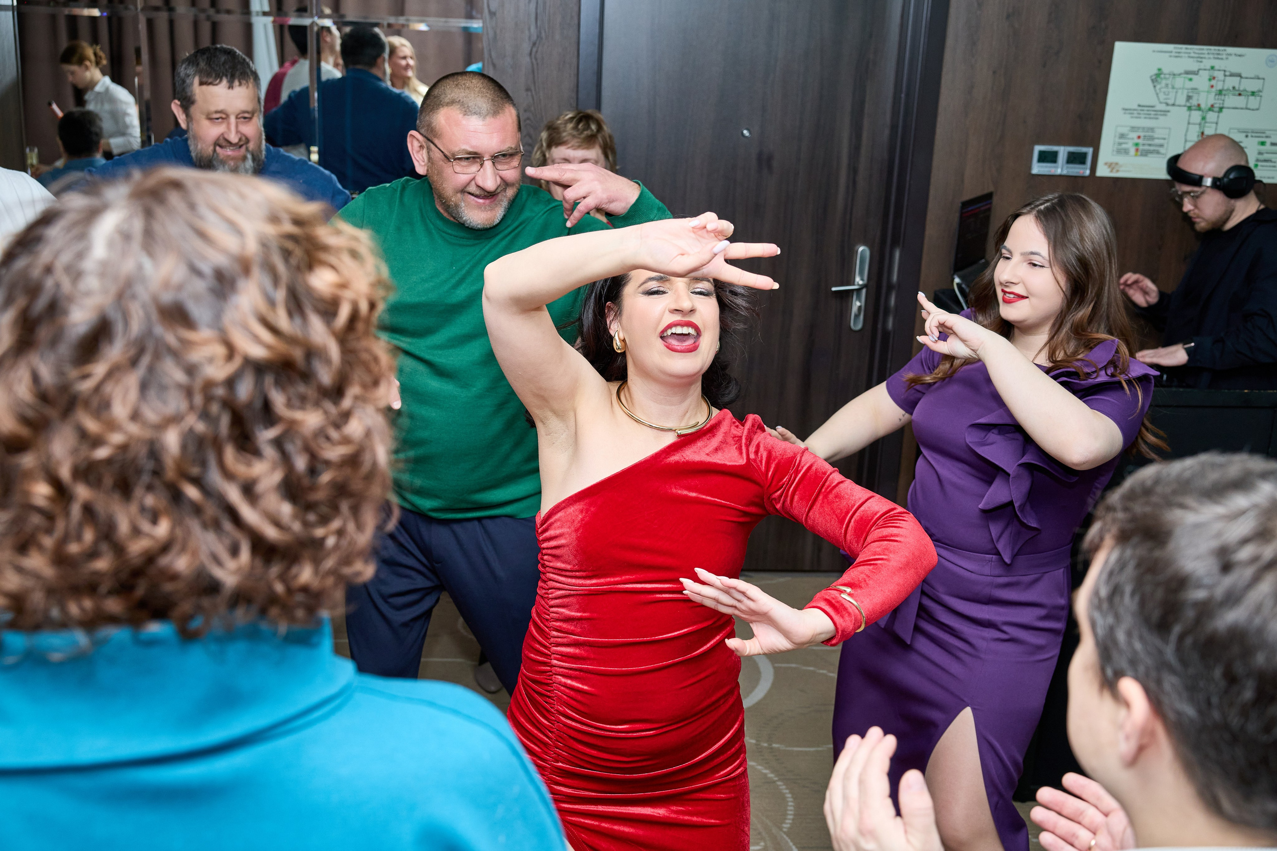 Съёмка корпоративов, банкетов. Фотограф в Новосибирске Алена Скокова