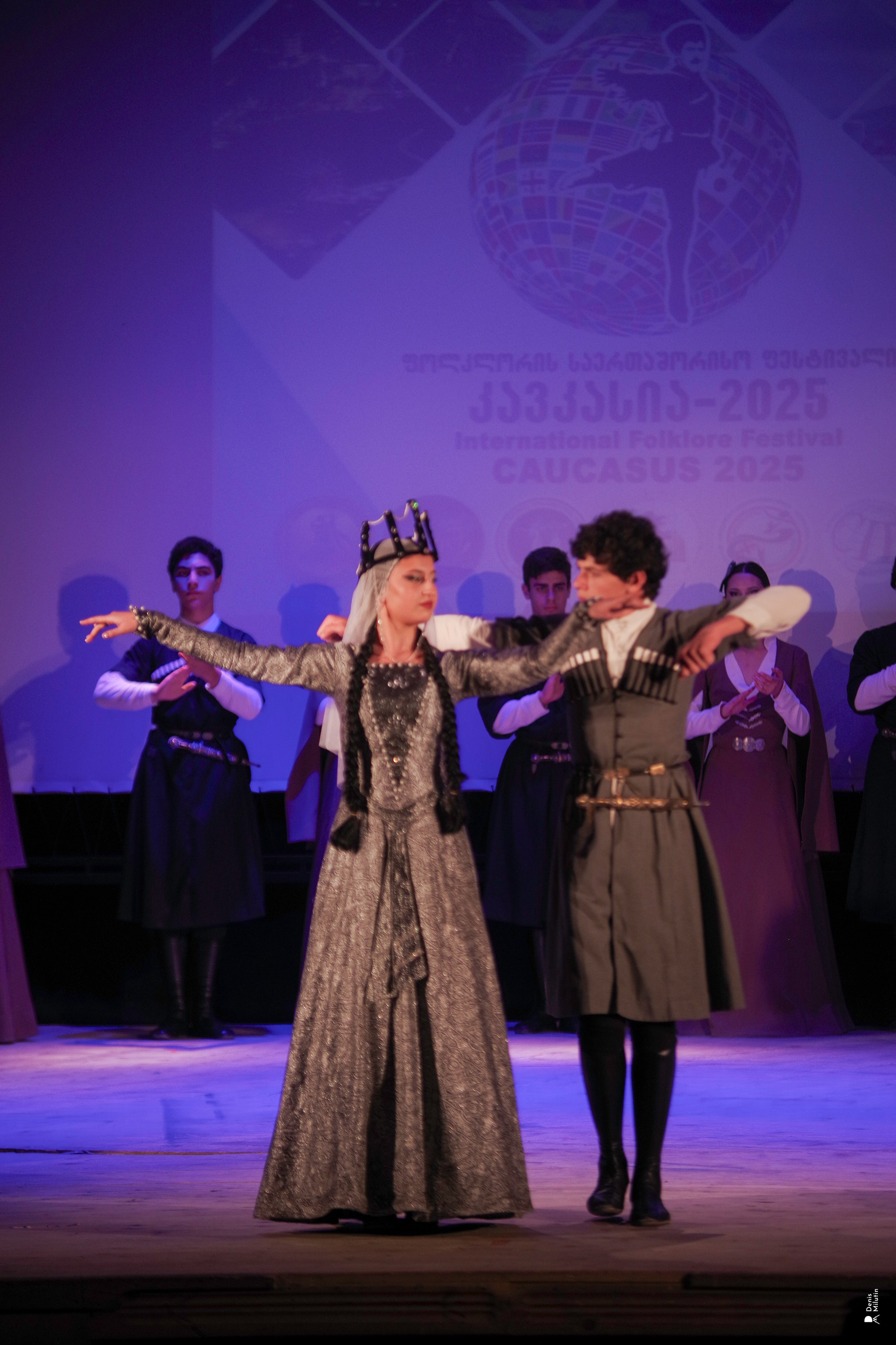 Танцы в прекрасном Они. Портретный фотограф Денис Милютин