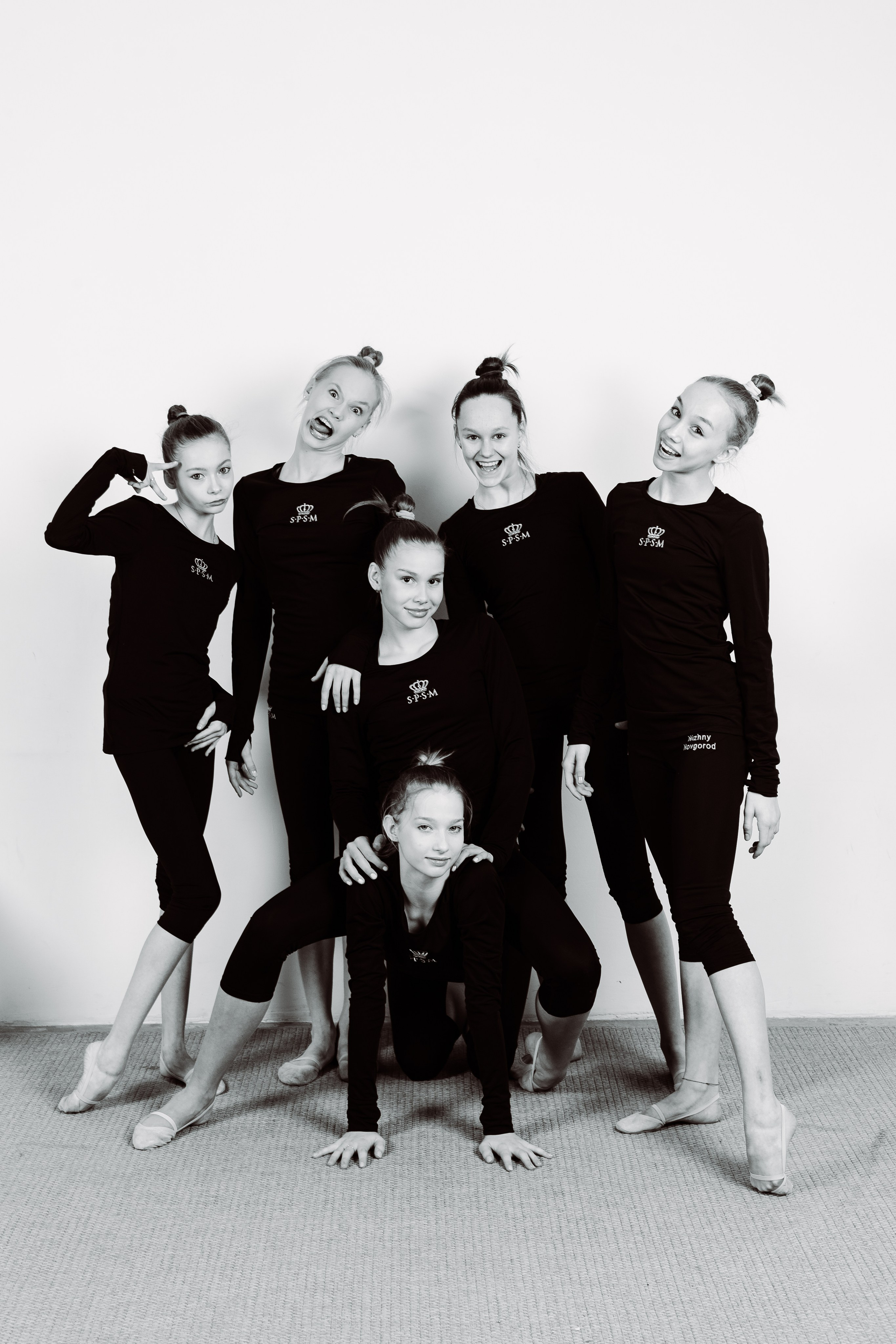 Фотографии Спортсменок в студии. Гимнастки сборной России фото. Групповое фото в Нижнем Новгороде.