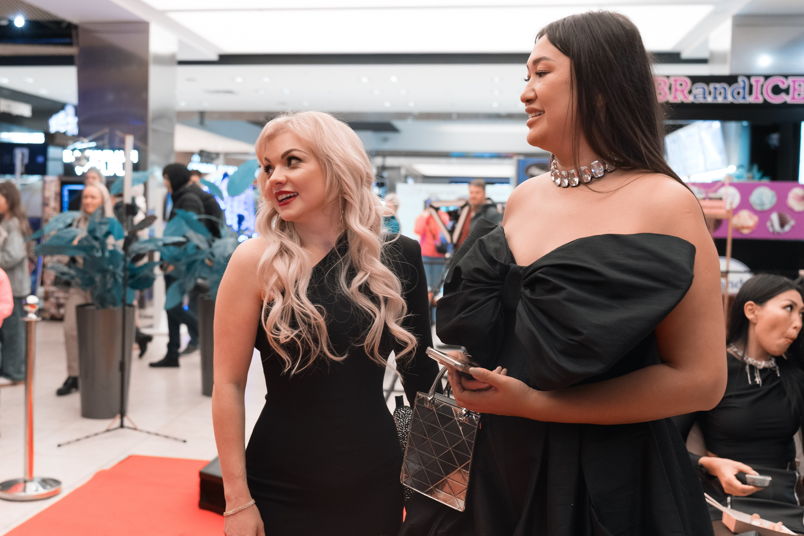 Веб-сериал «МЫ». Для тех, кто не ждёт удачи, а создаёт её. Каждая фотосессия — это твой момент, твой стиль, твой успех. 📸