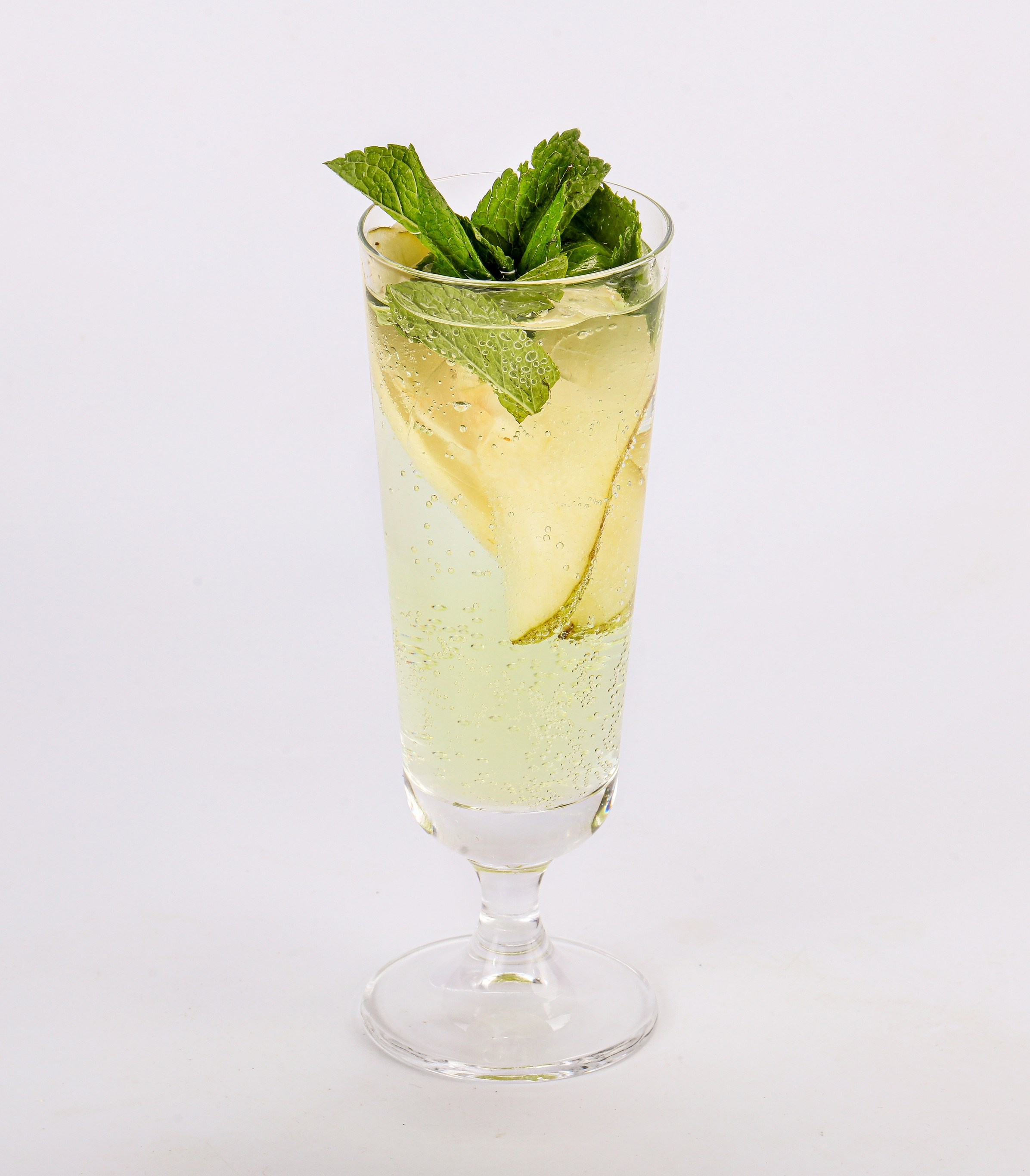 Фотосъемка суши и роллов. Заказ по тел.: +7 (906) 006-90-22. Фуд-фотограф Андрей Старостин — съемка еды в Москве. 9000 руб. в час