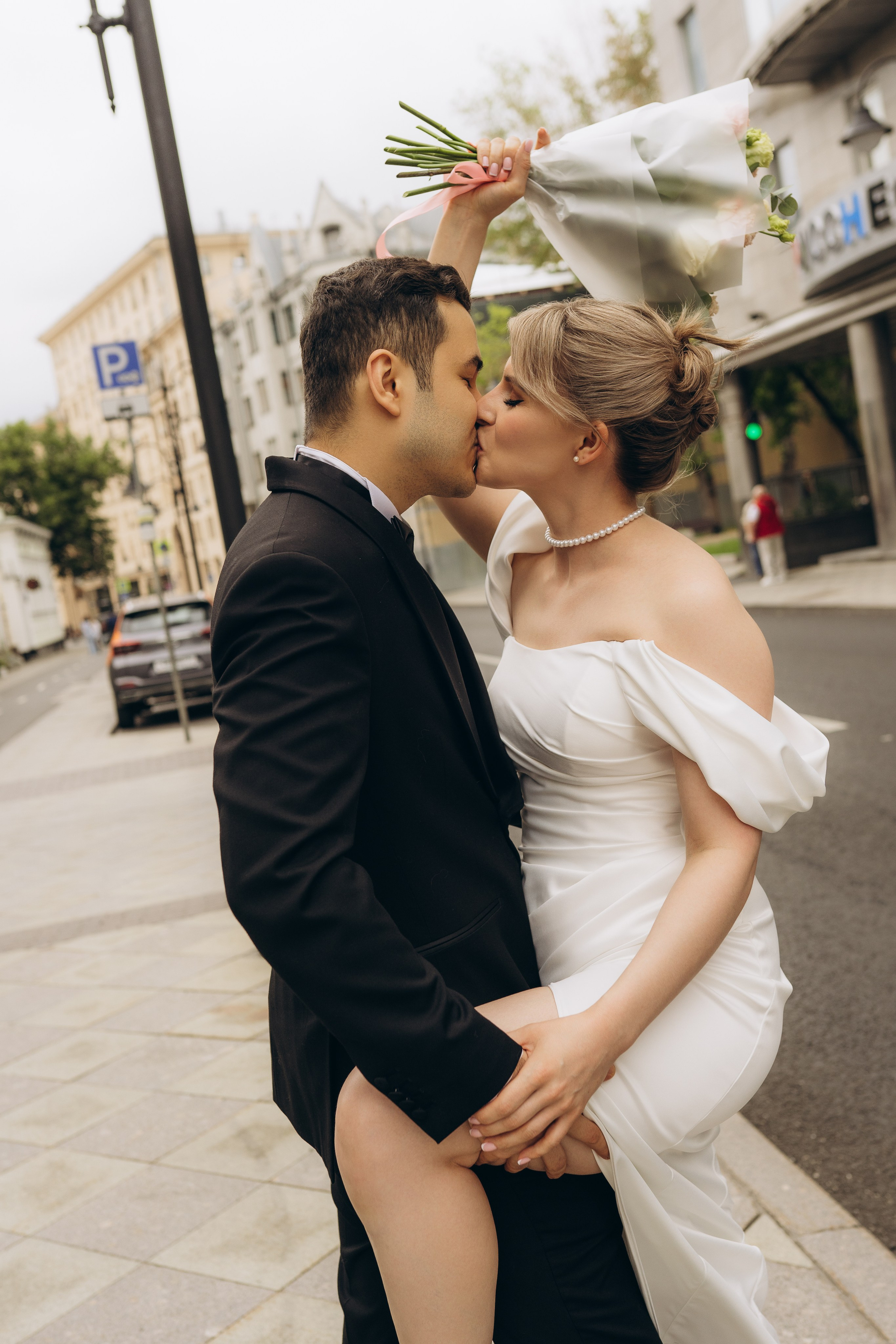 Свадебная фотопрогулка в Москве по центру. Свадебный фотограф в Москве Анна Полушина