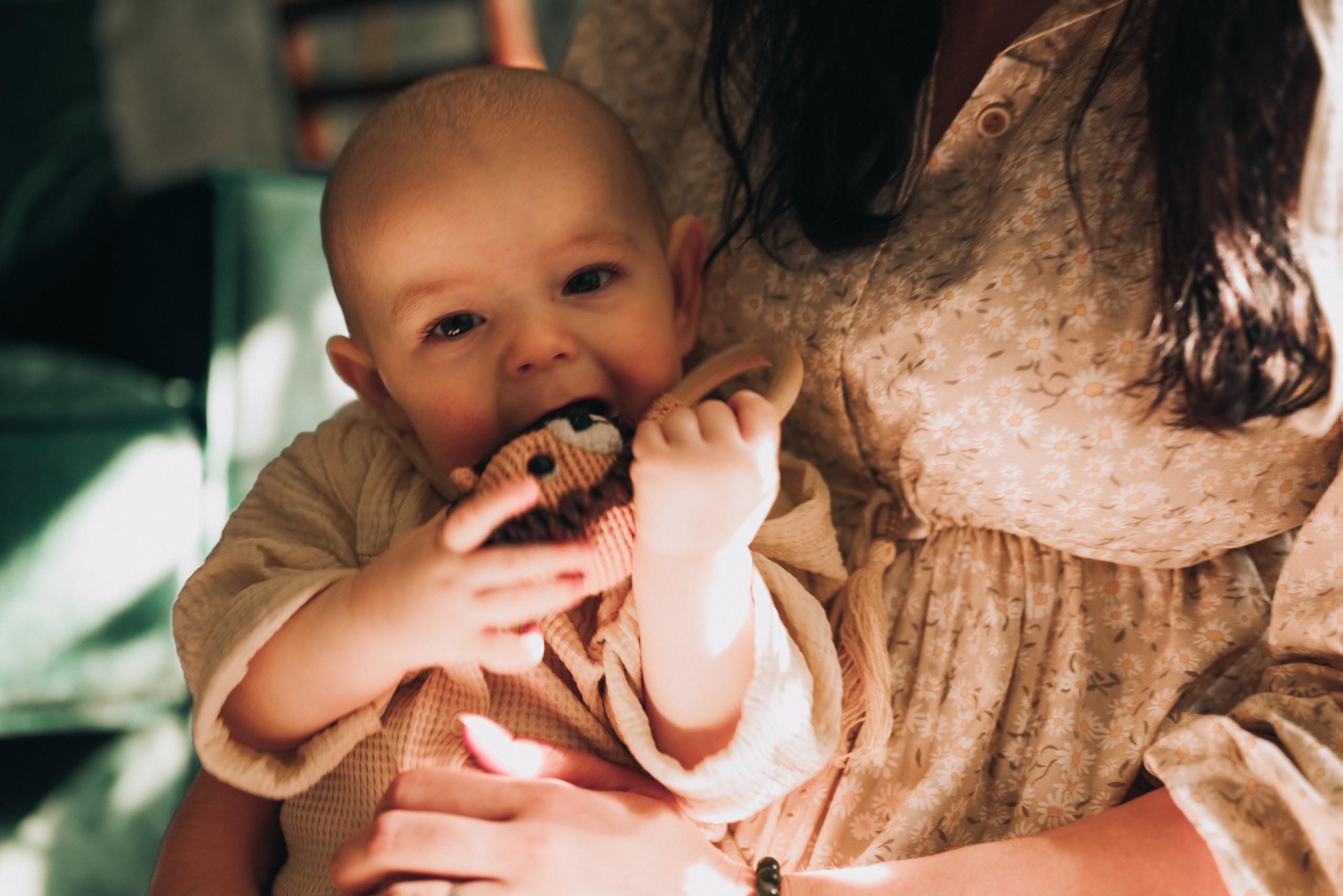 Утро мамы и малыша. Дарья и Евсей. Семейный фотограф в Москве Дарья Пузикова