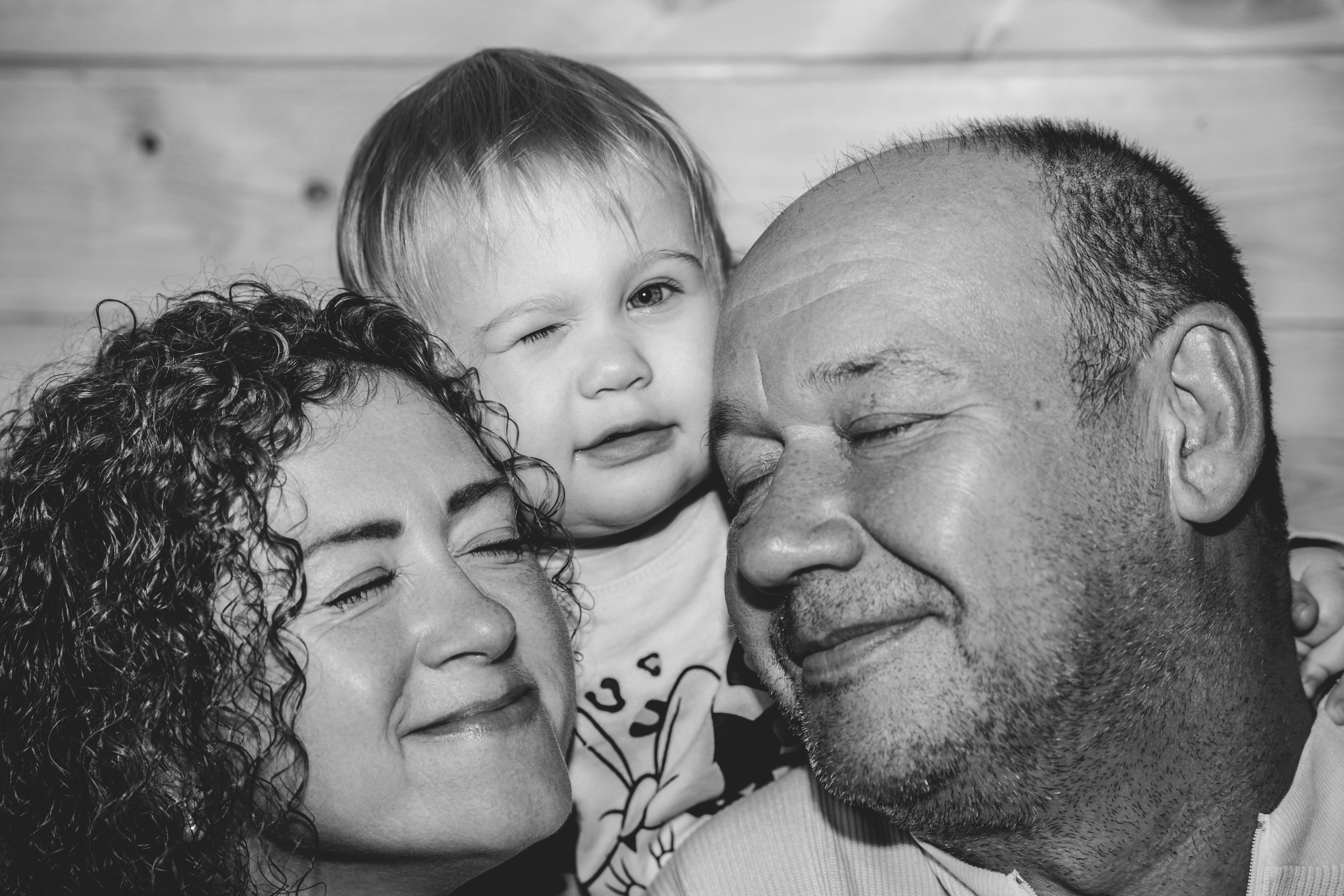 С внучкой. Любимые бабушка и деда