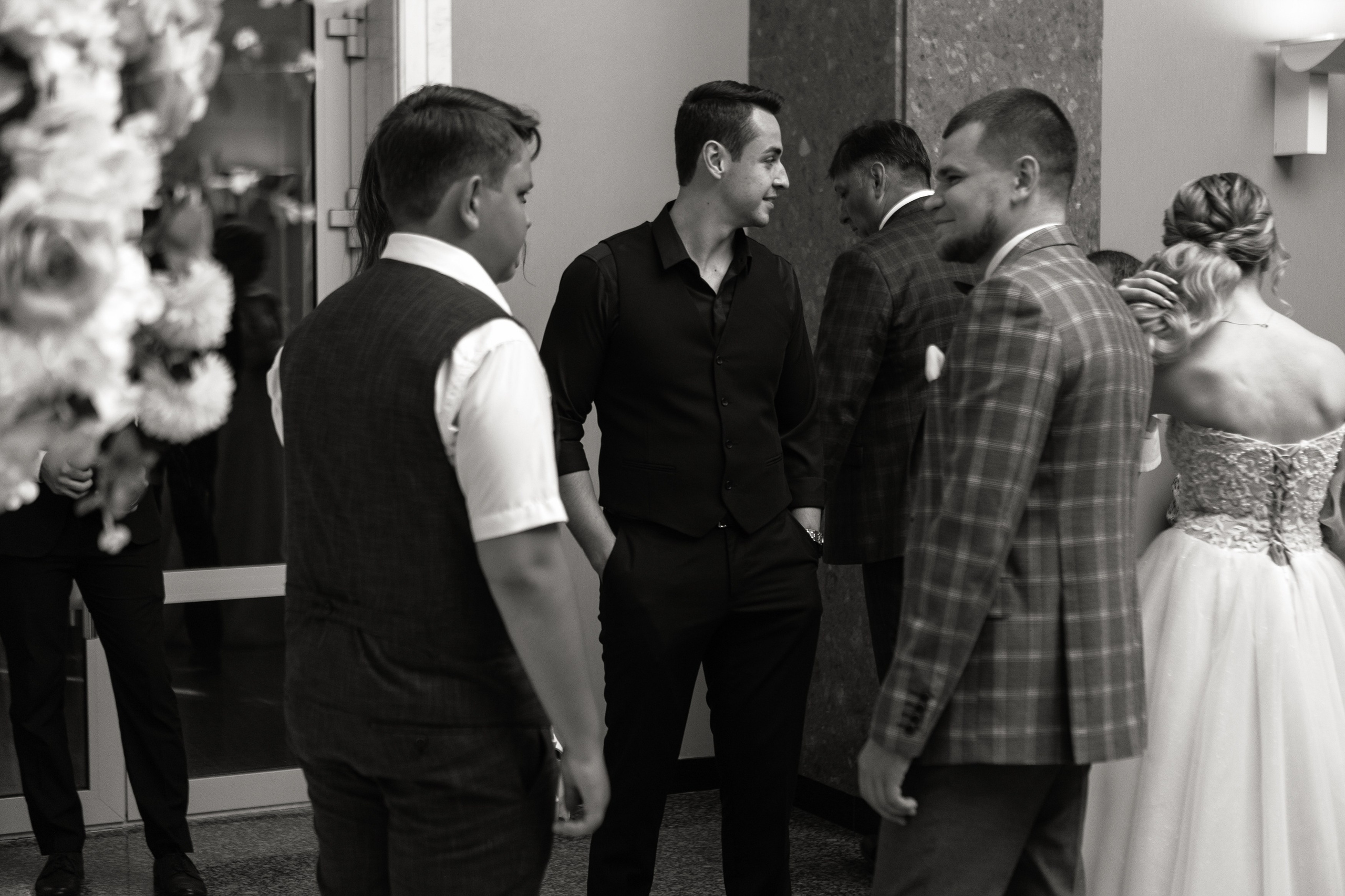 Свадебный фотограф Уфа — Руслан ГабдлисламовЖивые эмоции, красивые кадры, воспоминания на всю жизнь.Работаю по всей Республике Башкортоста. Свадебный фотограф Уфа Руслан Габдлисламов