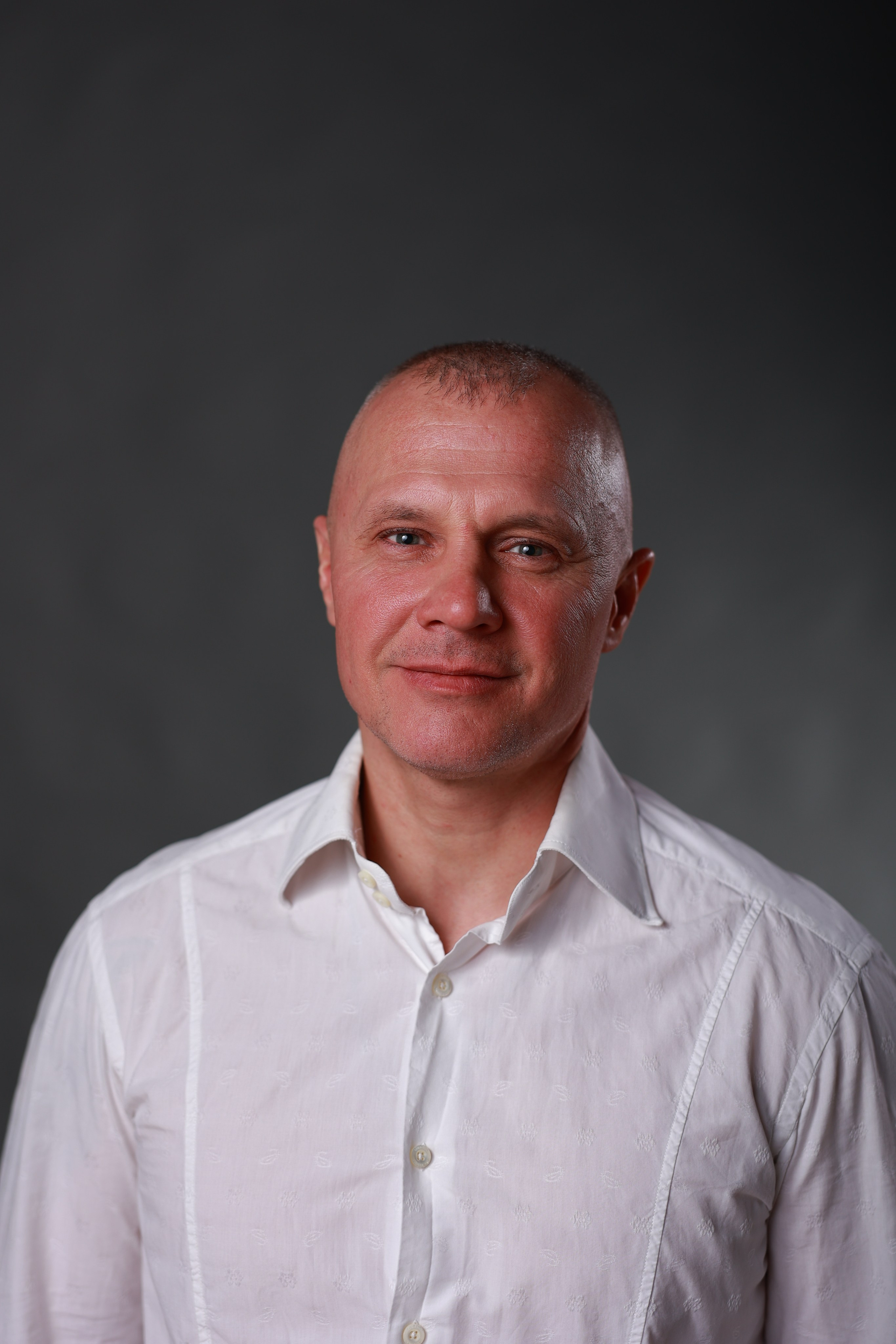 Студийная съёмка. Денис Волк актёр / модель