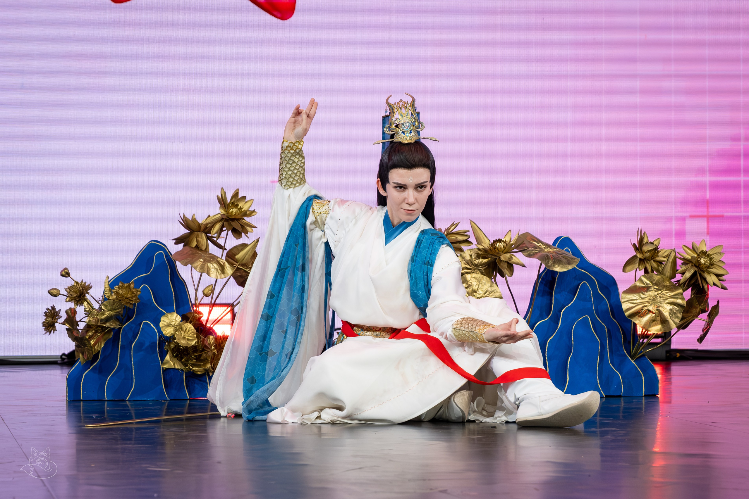 Сцена РЭД ЭКСПО 2024. Косплей фотограф