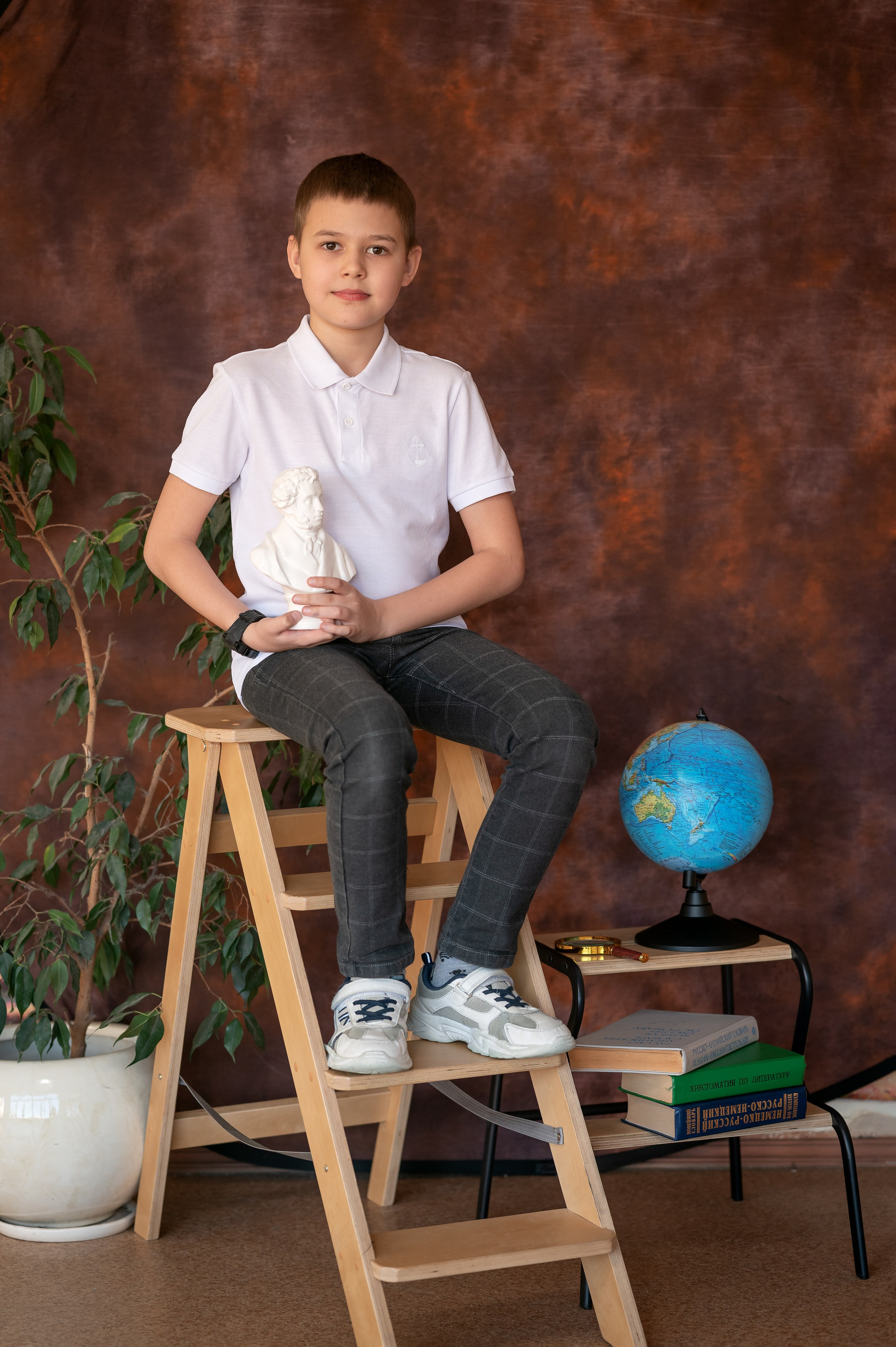 Школьный фотоальбом для младших классов. Фотограф новорождённых, семейный, школьный в городе Калуге Евгения