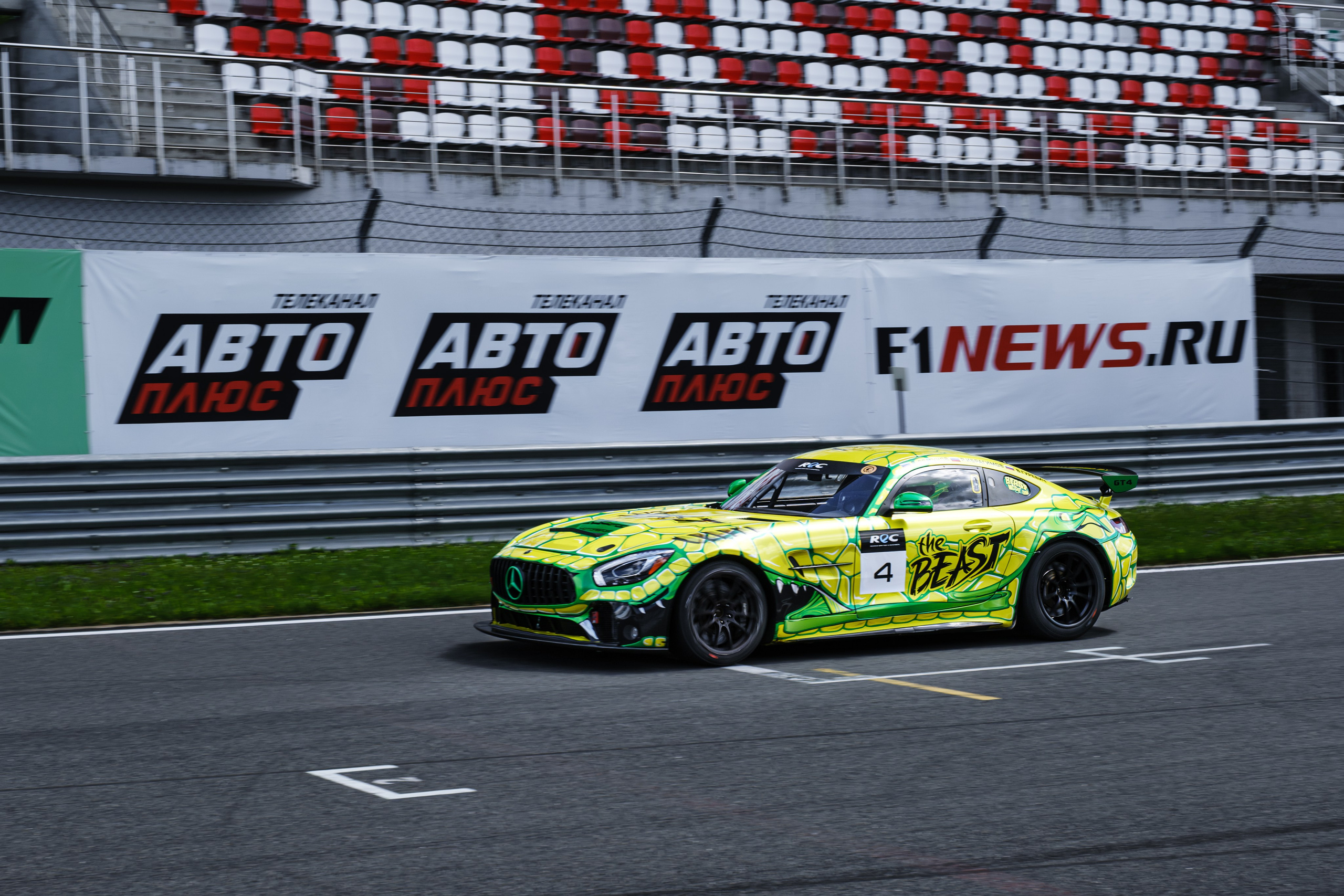 Российская серия гонок на выносливость. Авто и мотоспорт — фотограф Антон Медведев iCoguar