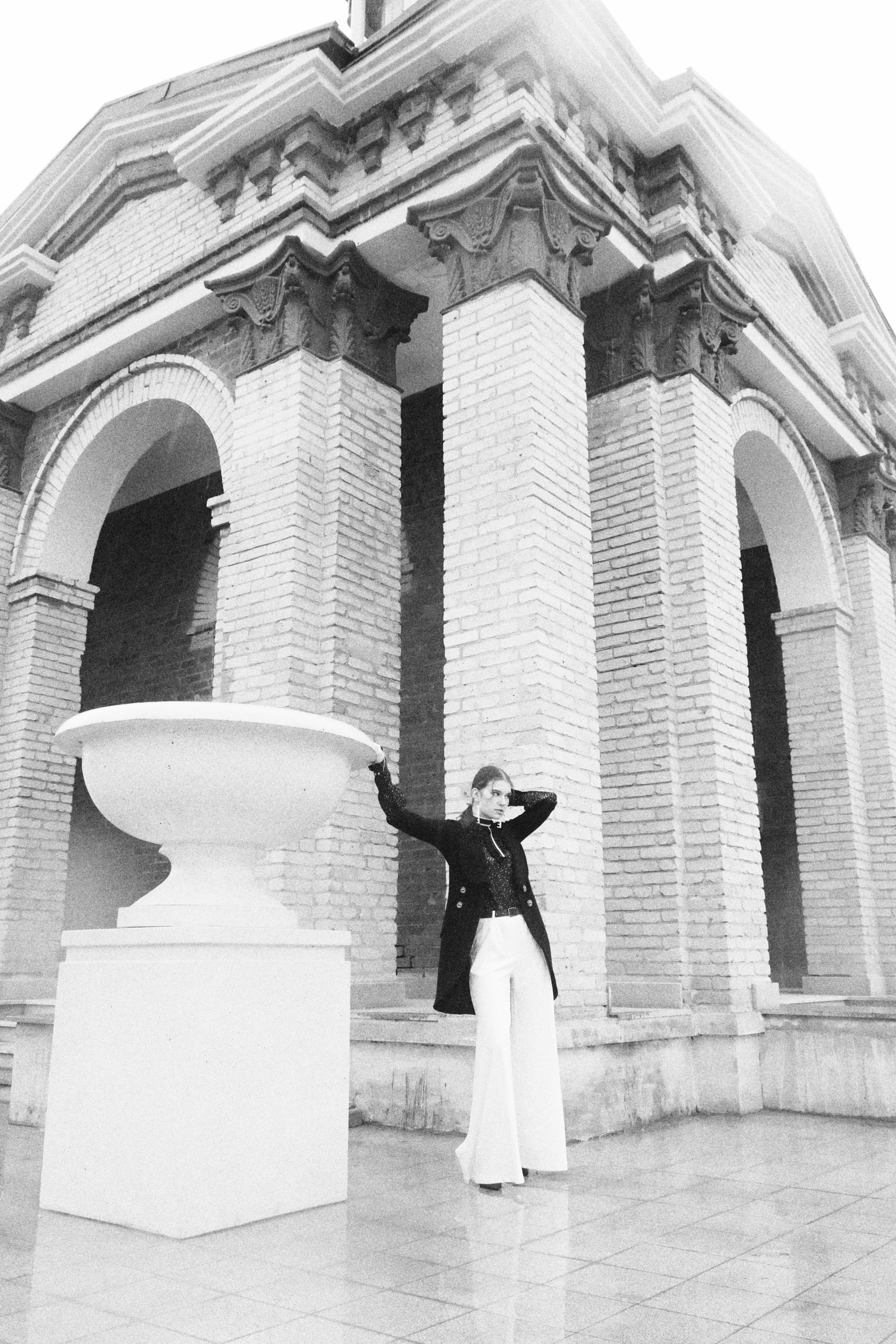 Черно-белые портретные снимки. Проектный фотограф Шабело Елена