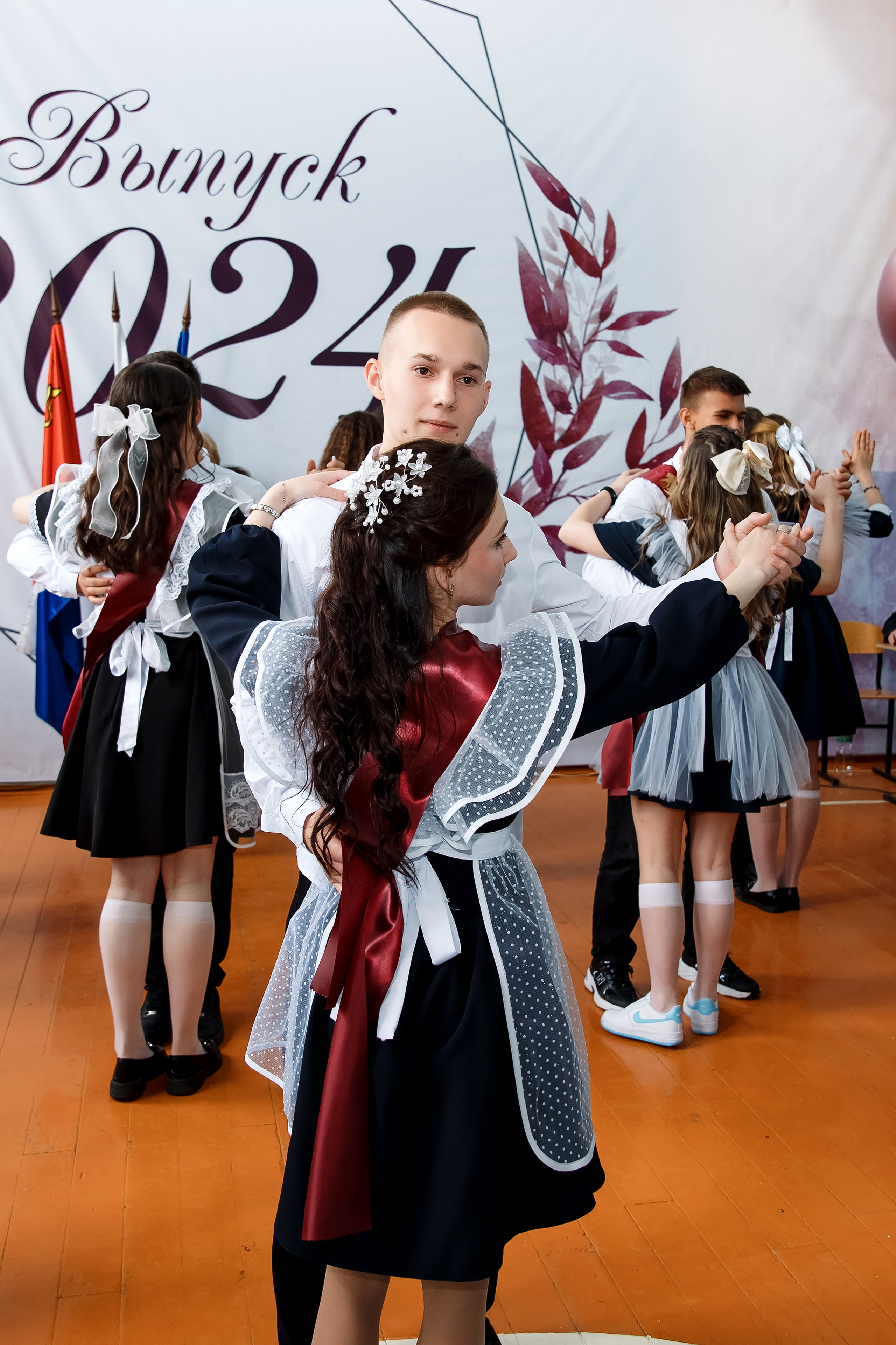 11 класс Последний звонок. Фотограф Любовь Корниенко, Примоский край