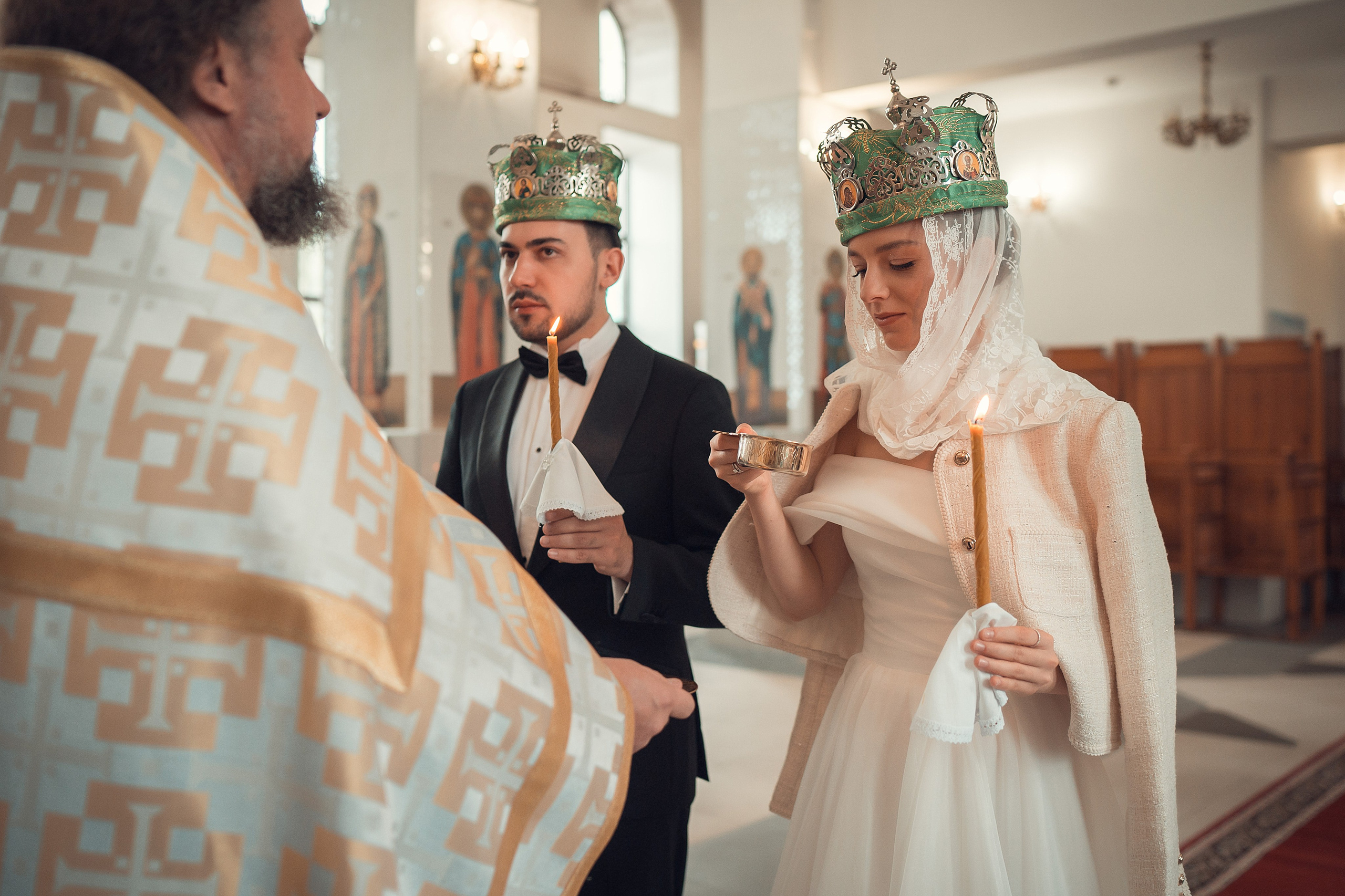 Таинство Венчания Ивана и Полины Храм Феодора Тирона. Фотограф на Крещение и Венчание в Красноярске Рамазанова Юлия