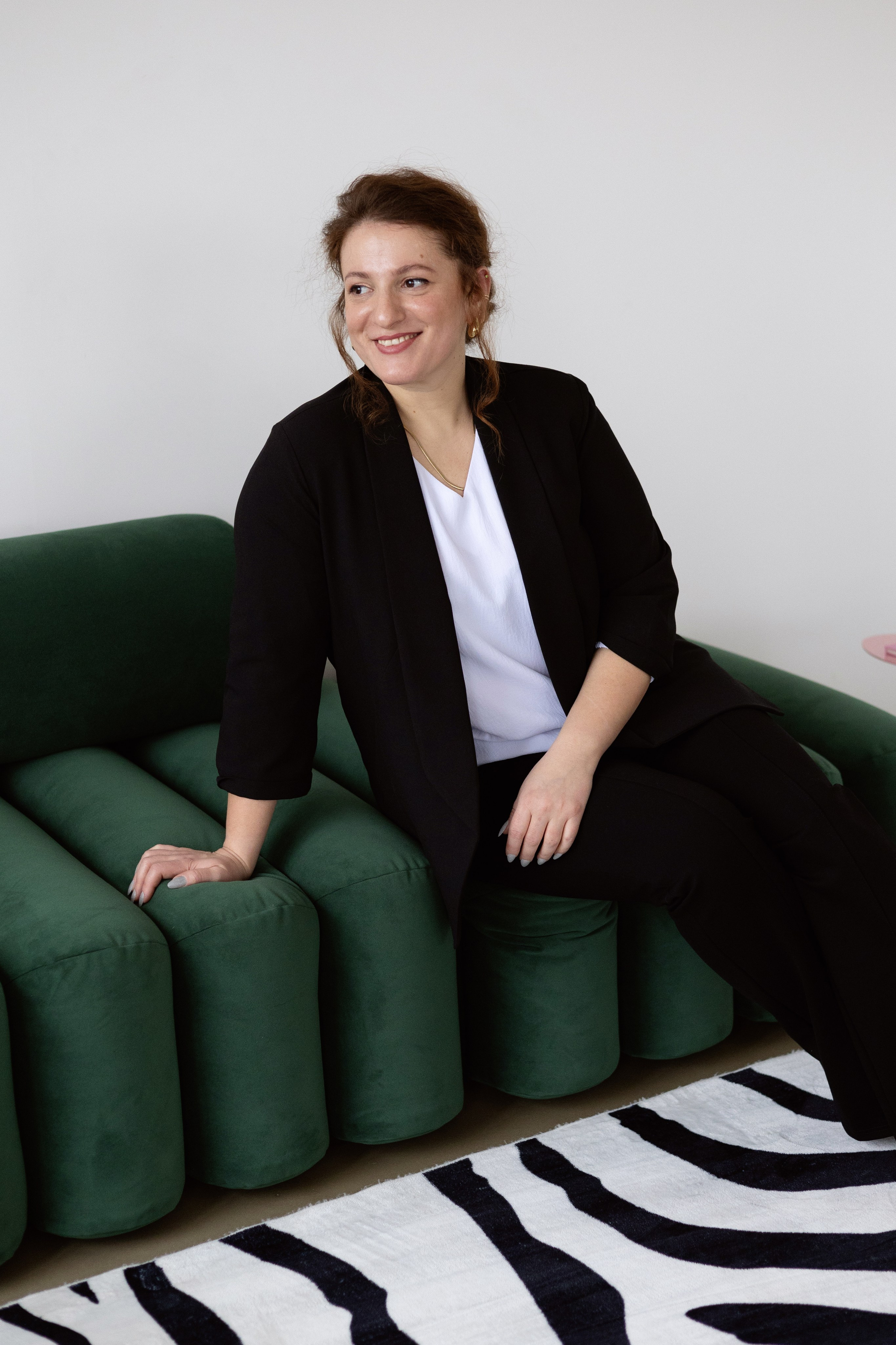 Контент-съемка для социальных сетей мастера перманентного макияжа. Кизя Мисриева — фотограф: плёнка, цифра. Москва и не только