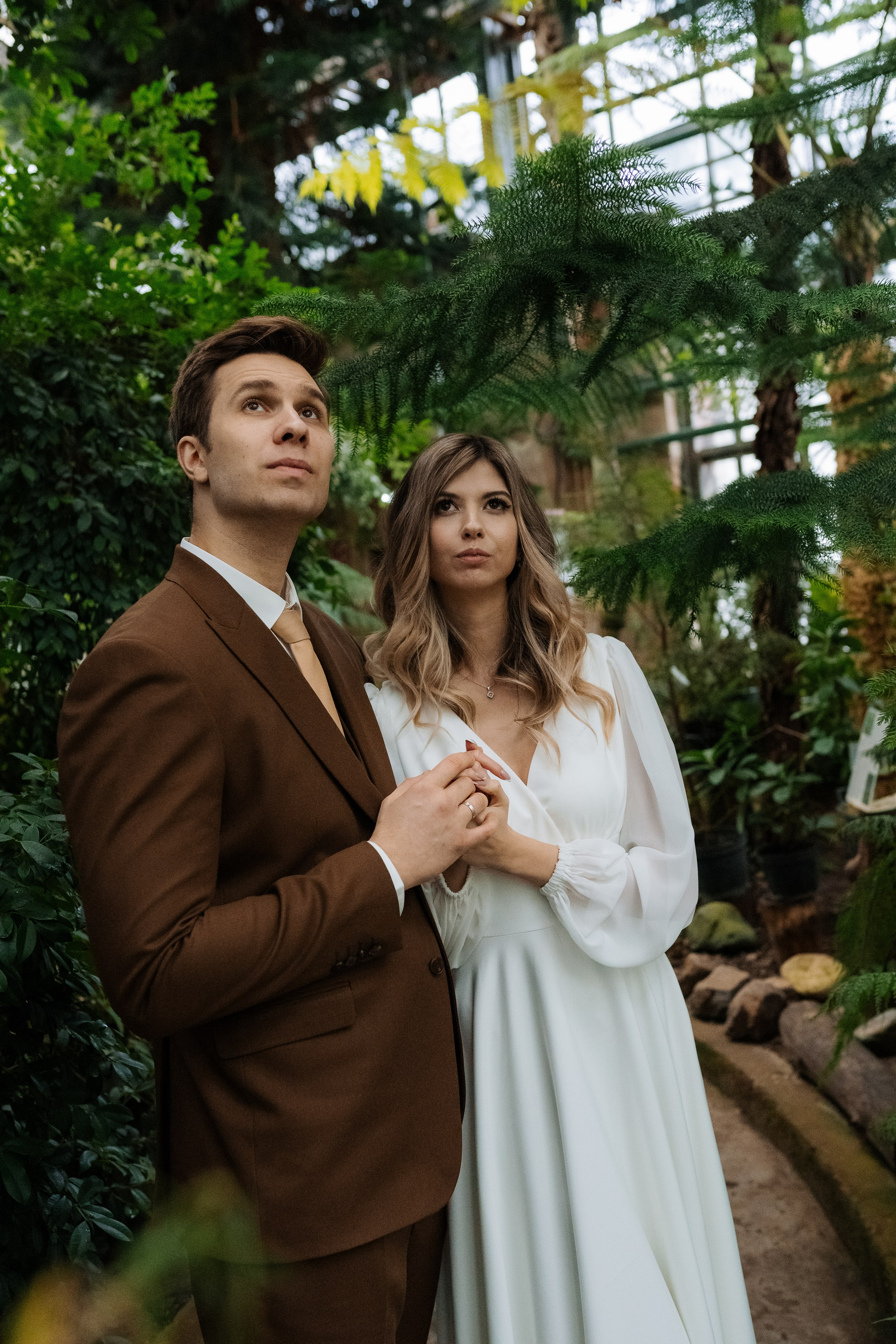 Свадебная фотосессия в оранжерее, Москва. Свадебный фотограф в Москве Анна Полушина