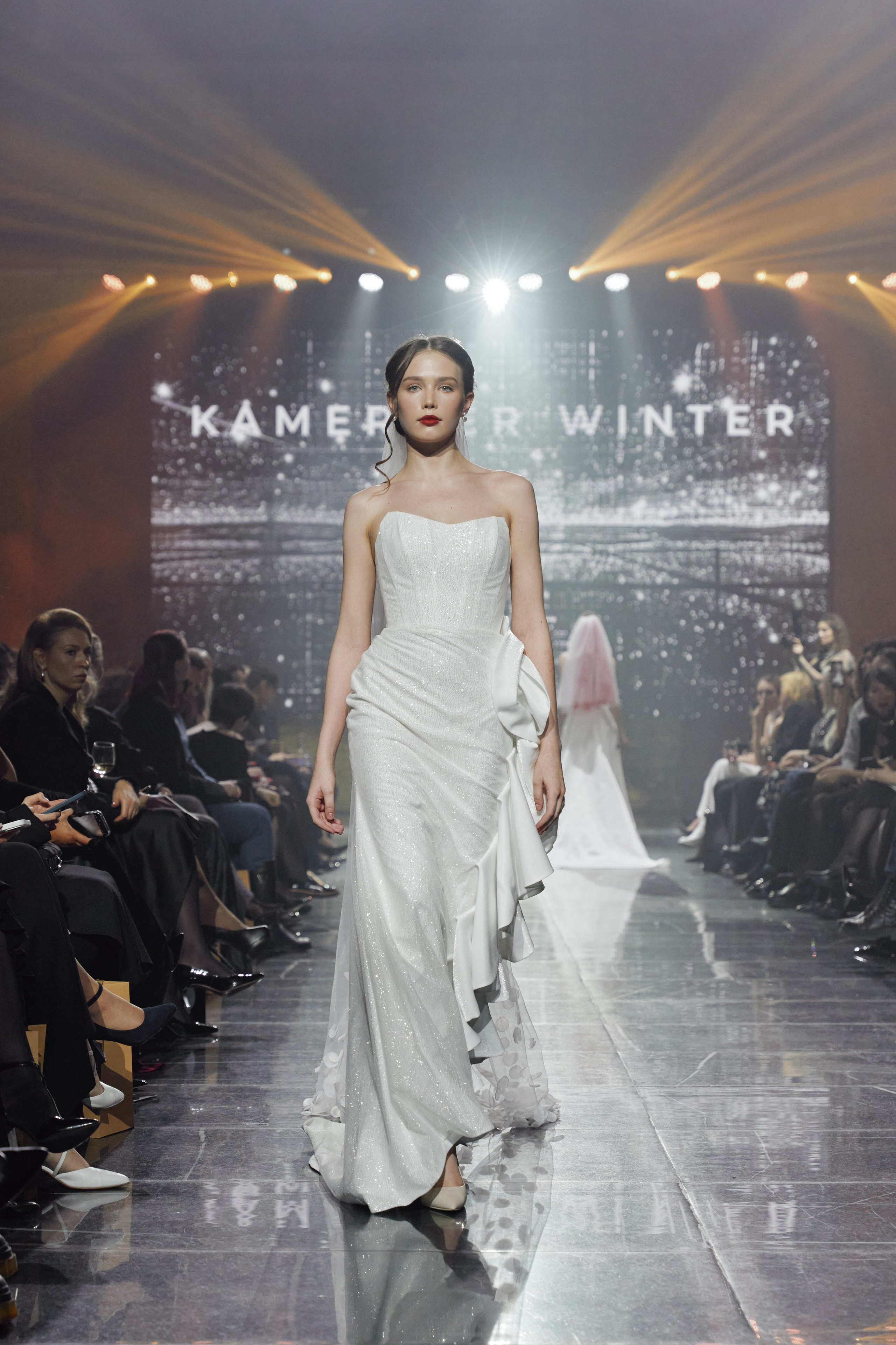 Показ KAMERGER | ODETTA. Свадебный фотограф и видеограф из Санкт-Петербурга Агарков Никита