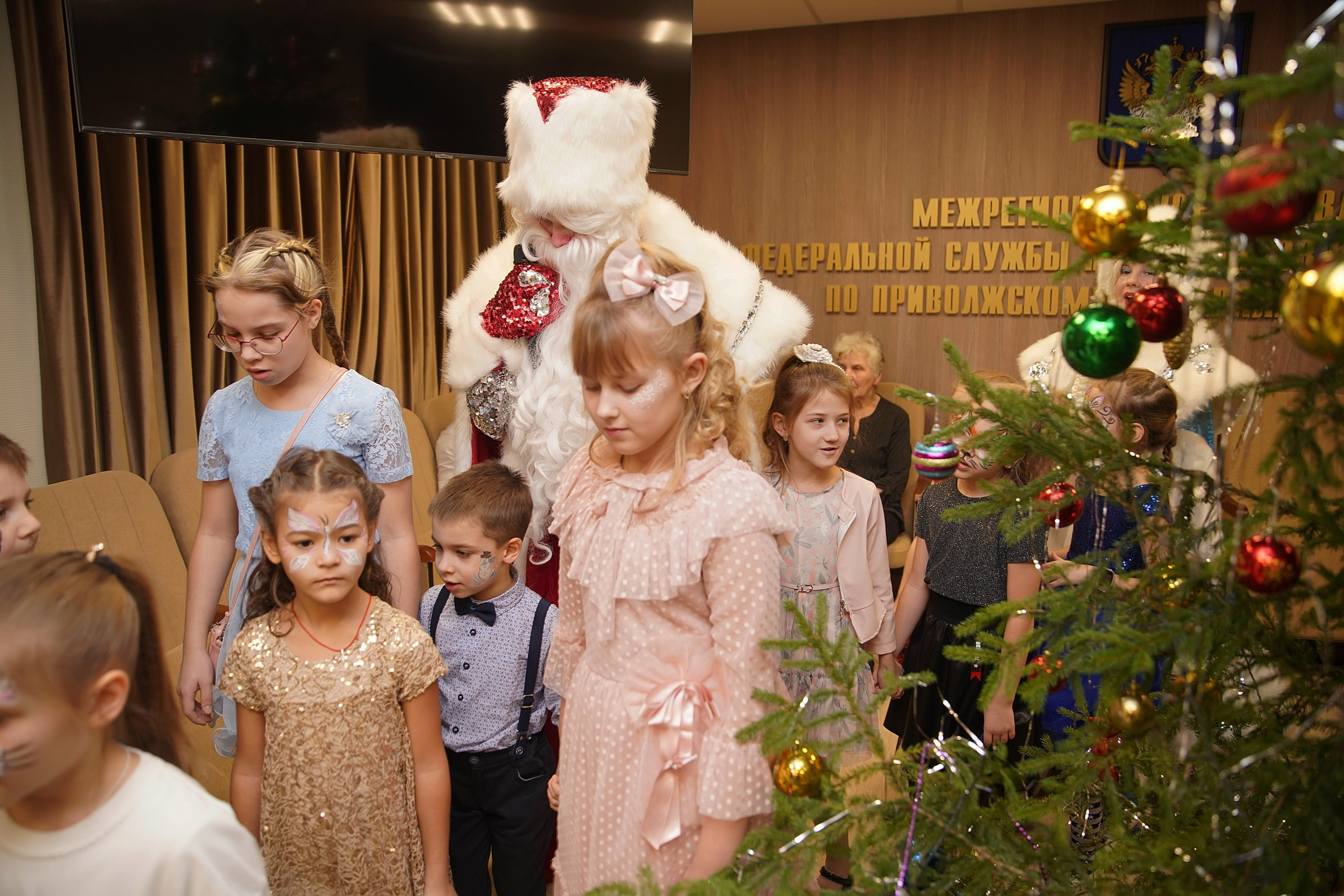 Елка НБД банк. Семейный и детский фотограф в Нижнем Новгороде